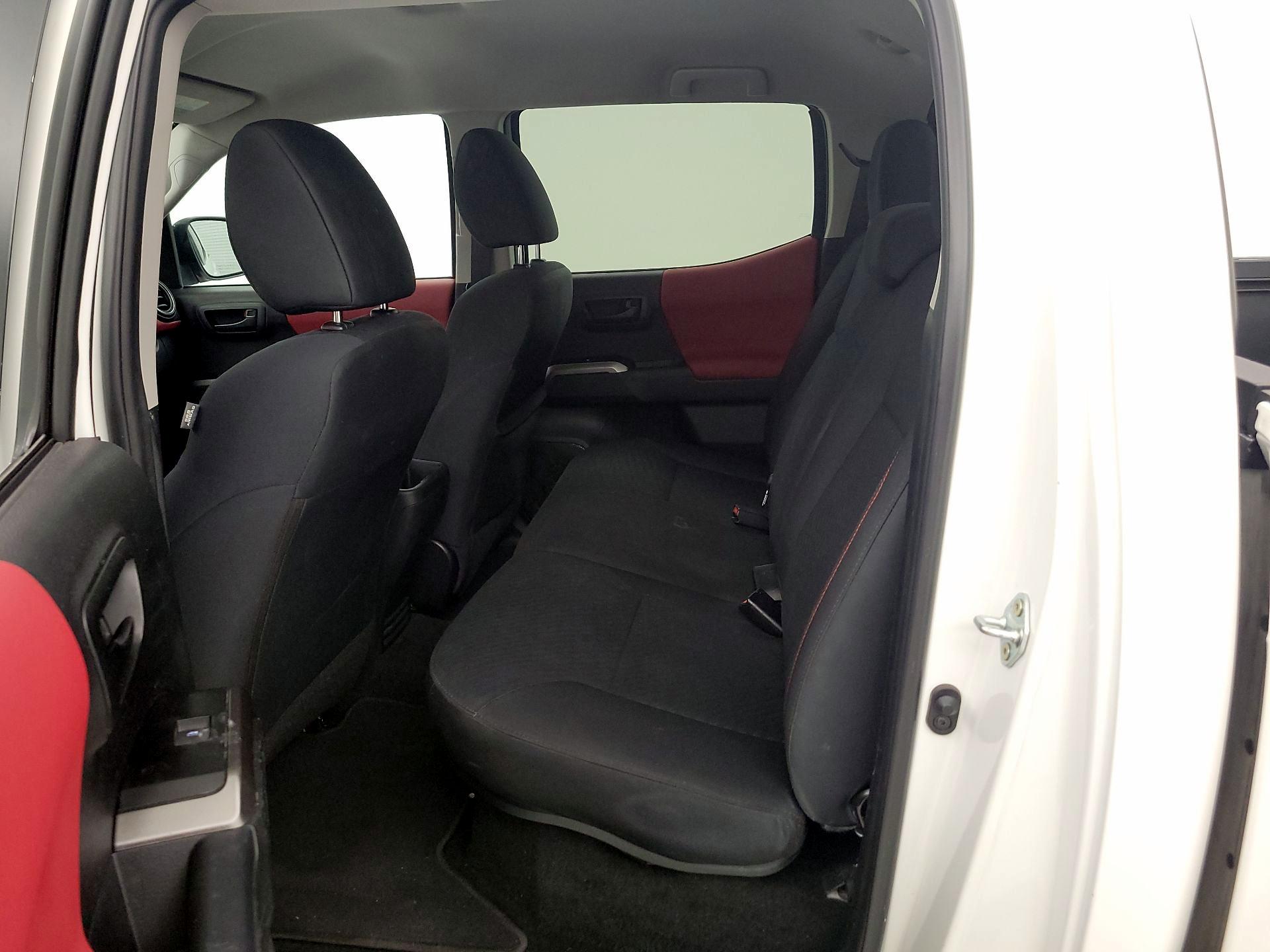 Thumbnail: 2023 Toyota Tacoma - 19