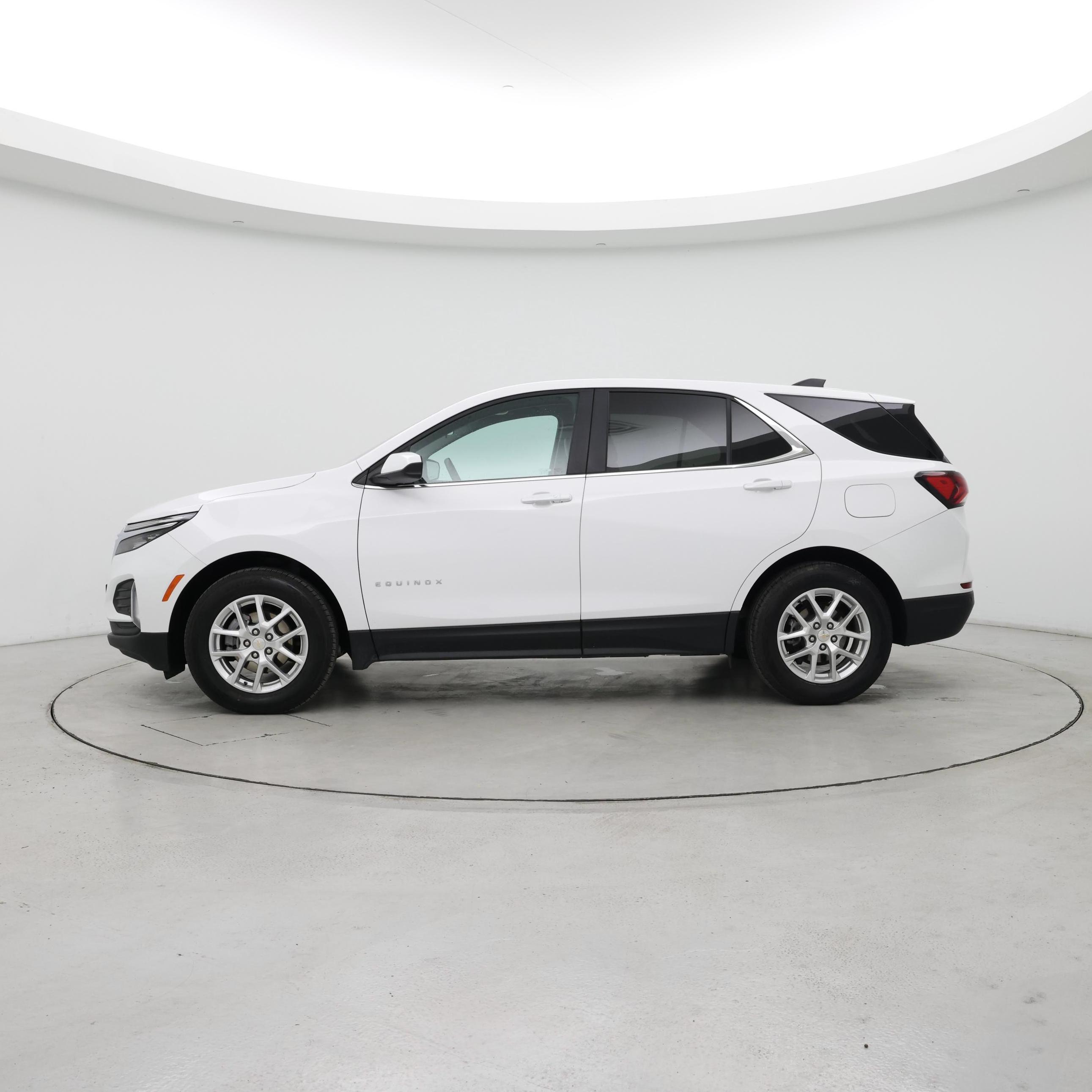 Thumbnail: 2024 Chevrolet Equinox - 3