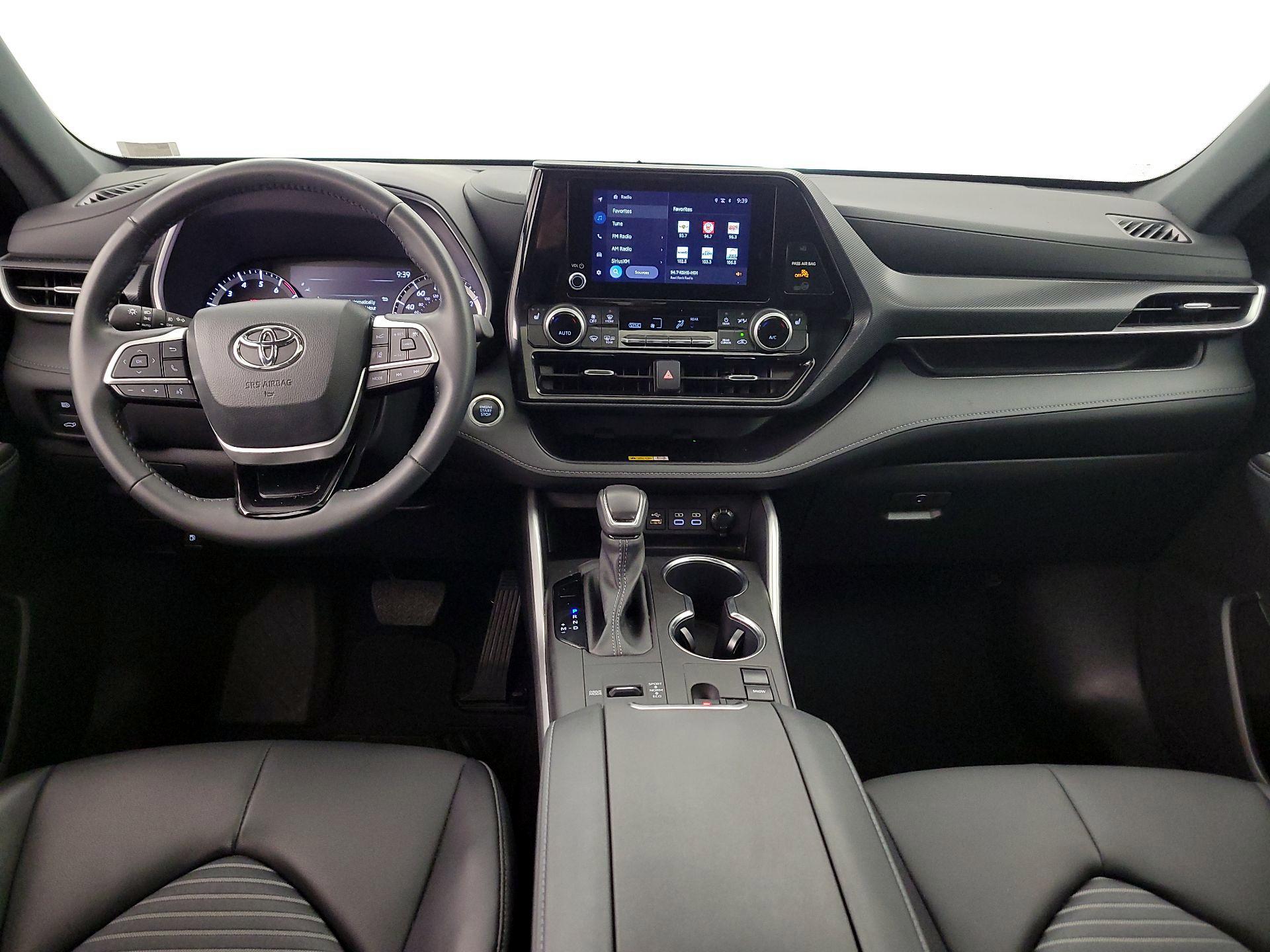 Thumbnail: 2024 Toyota Highlander - 9