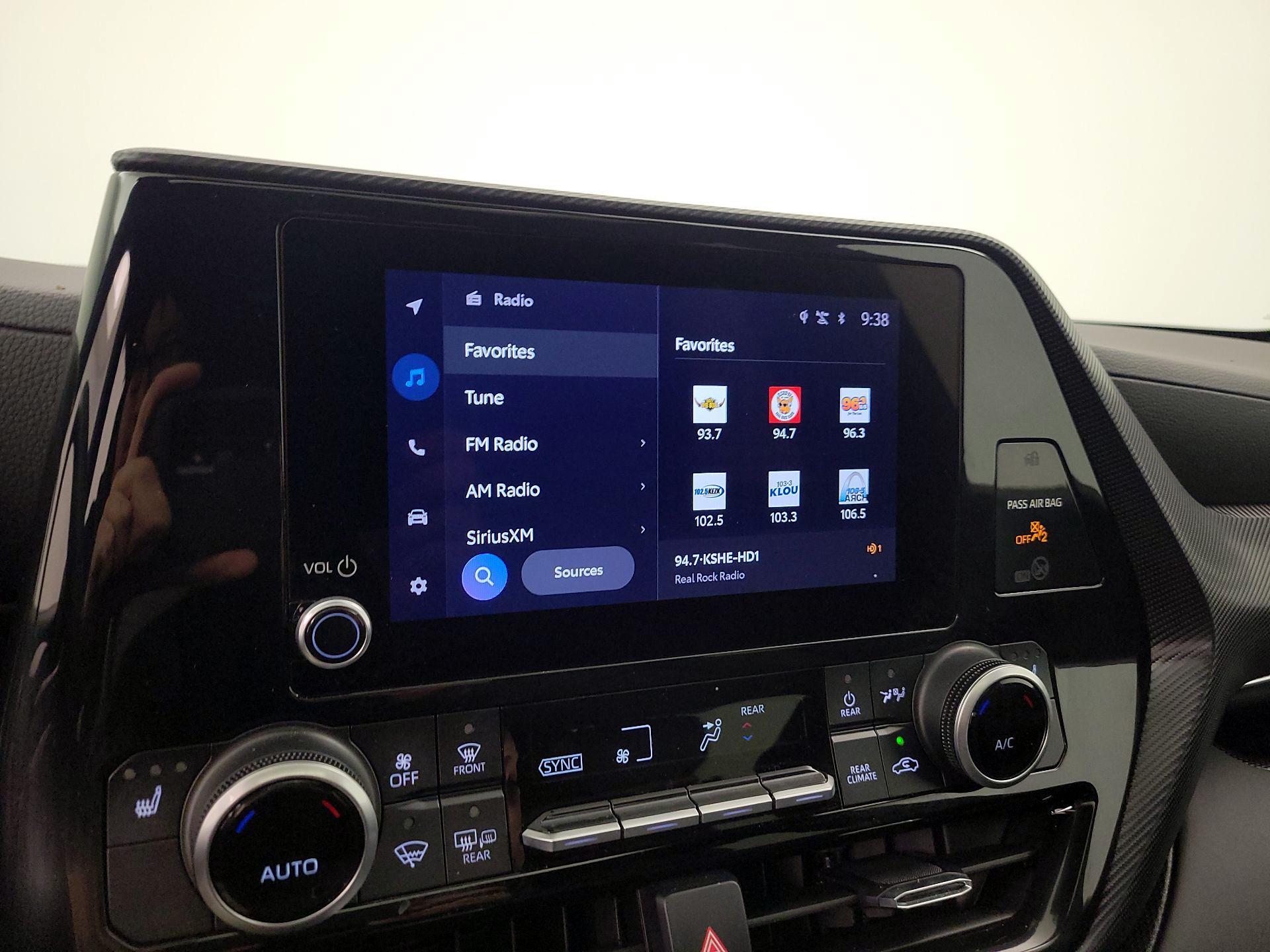 Thumbnail: 2024 Toyota Highlander - 15