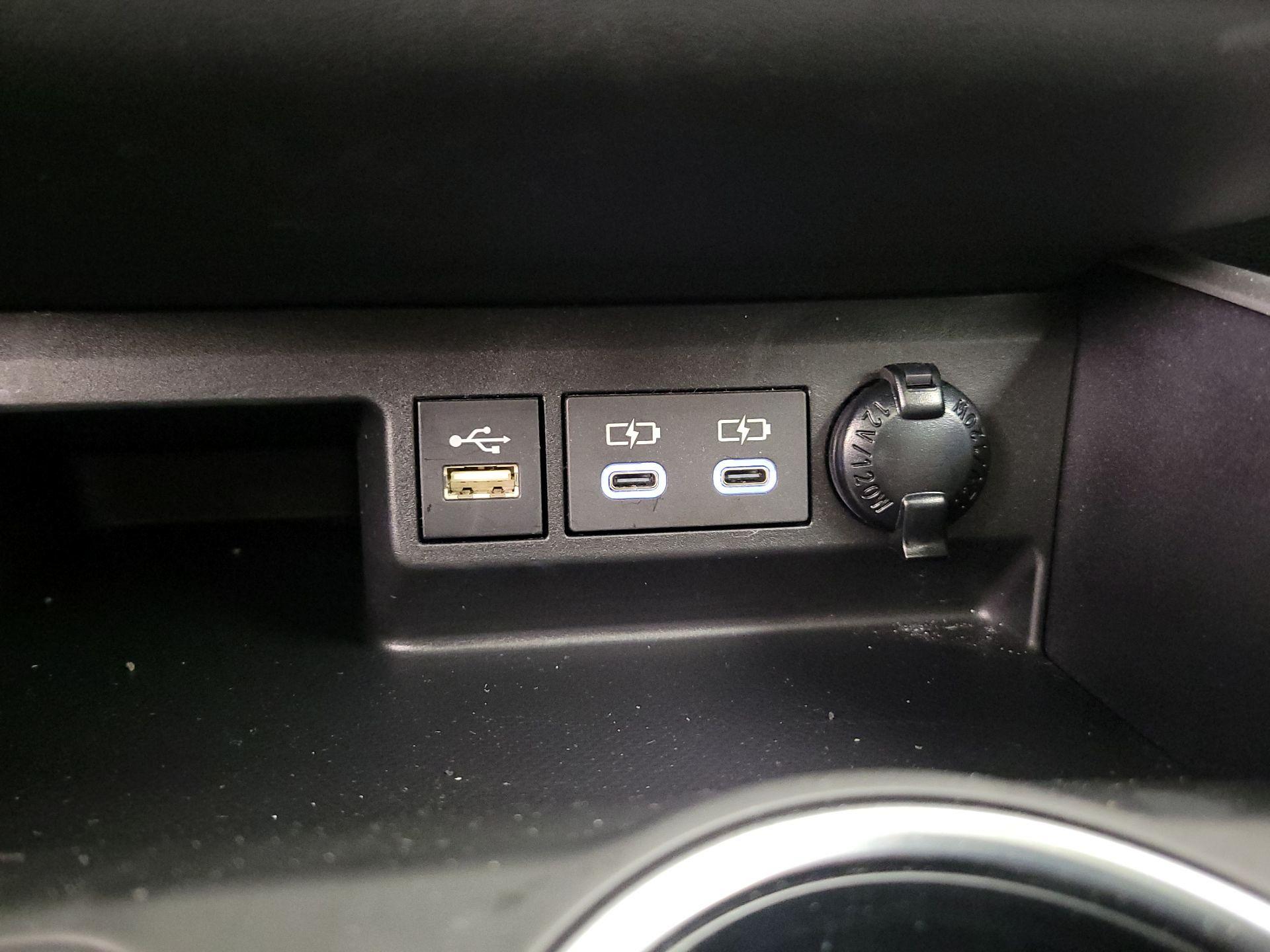 Thumbnail: 2024 Toyota Highlander - 18