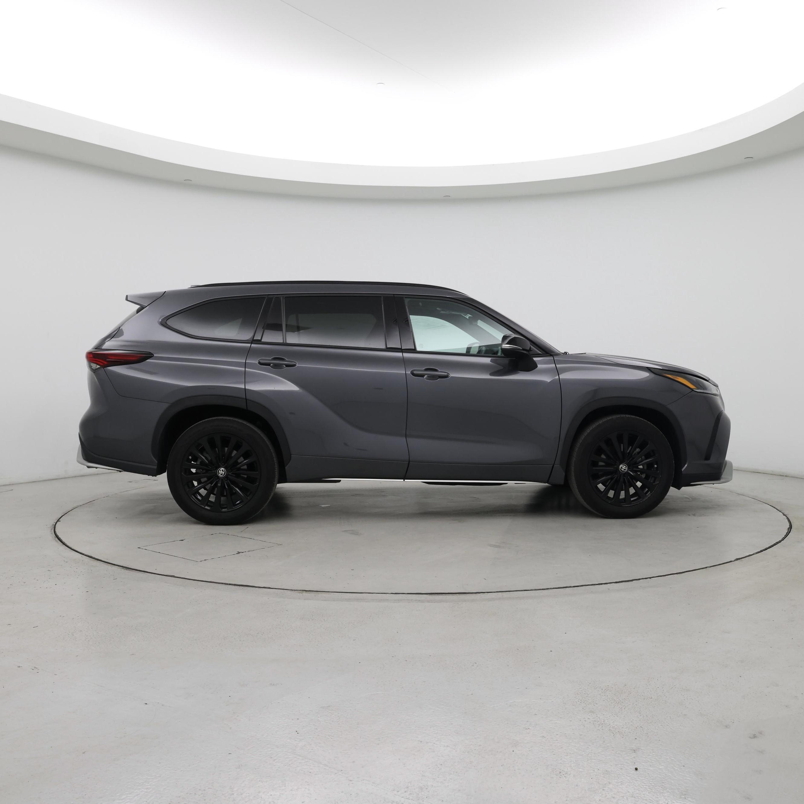 Thumbnail: 2024 Toyota Highlander - 7