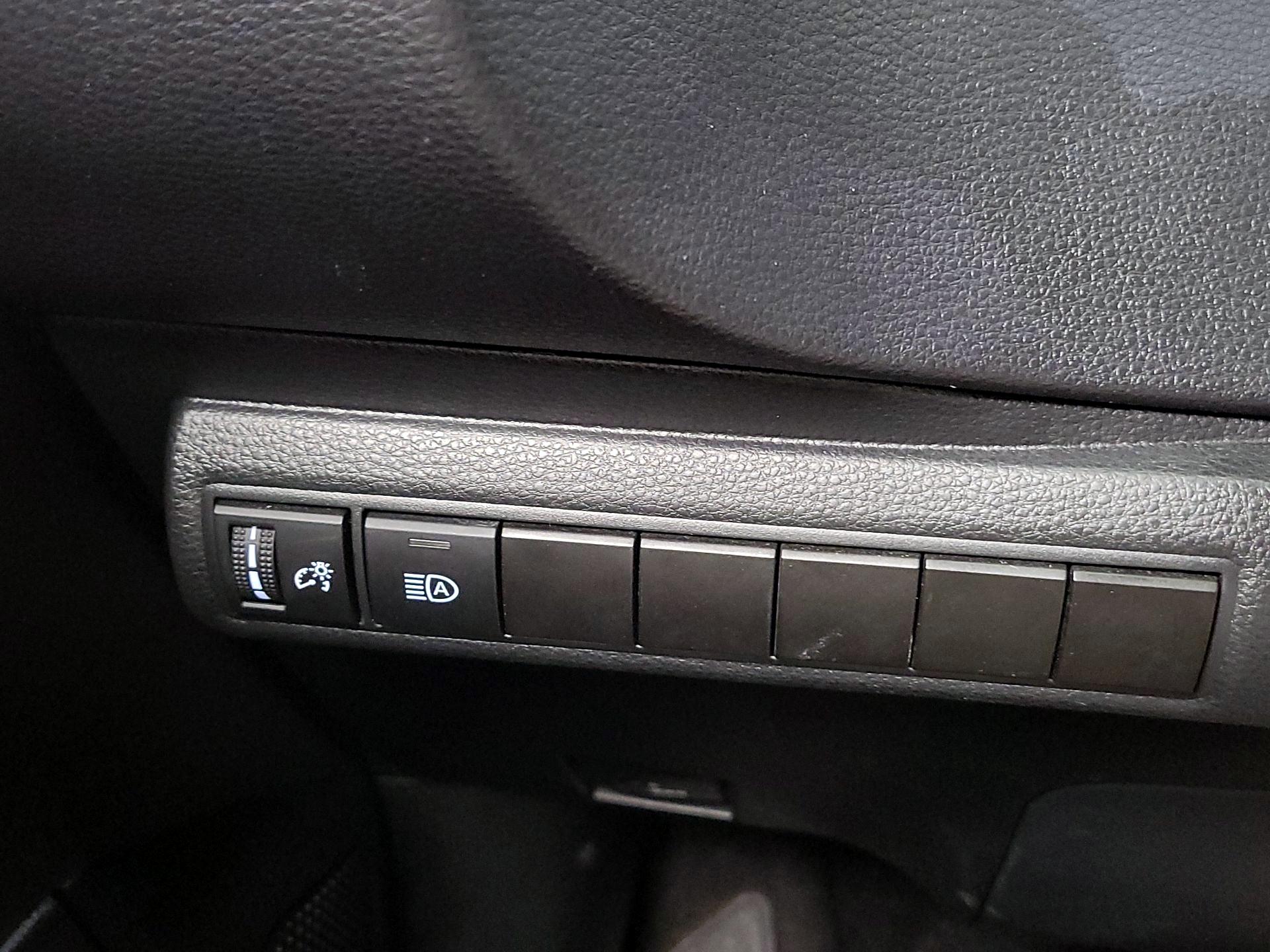 Thumbnail: 2024 Toyota Corolla - 13