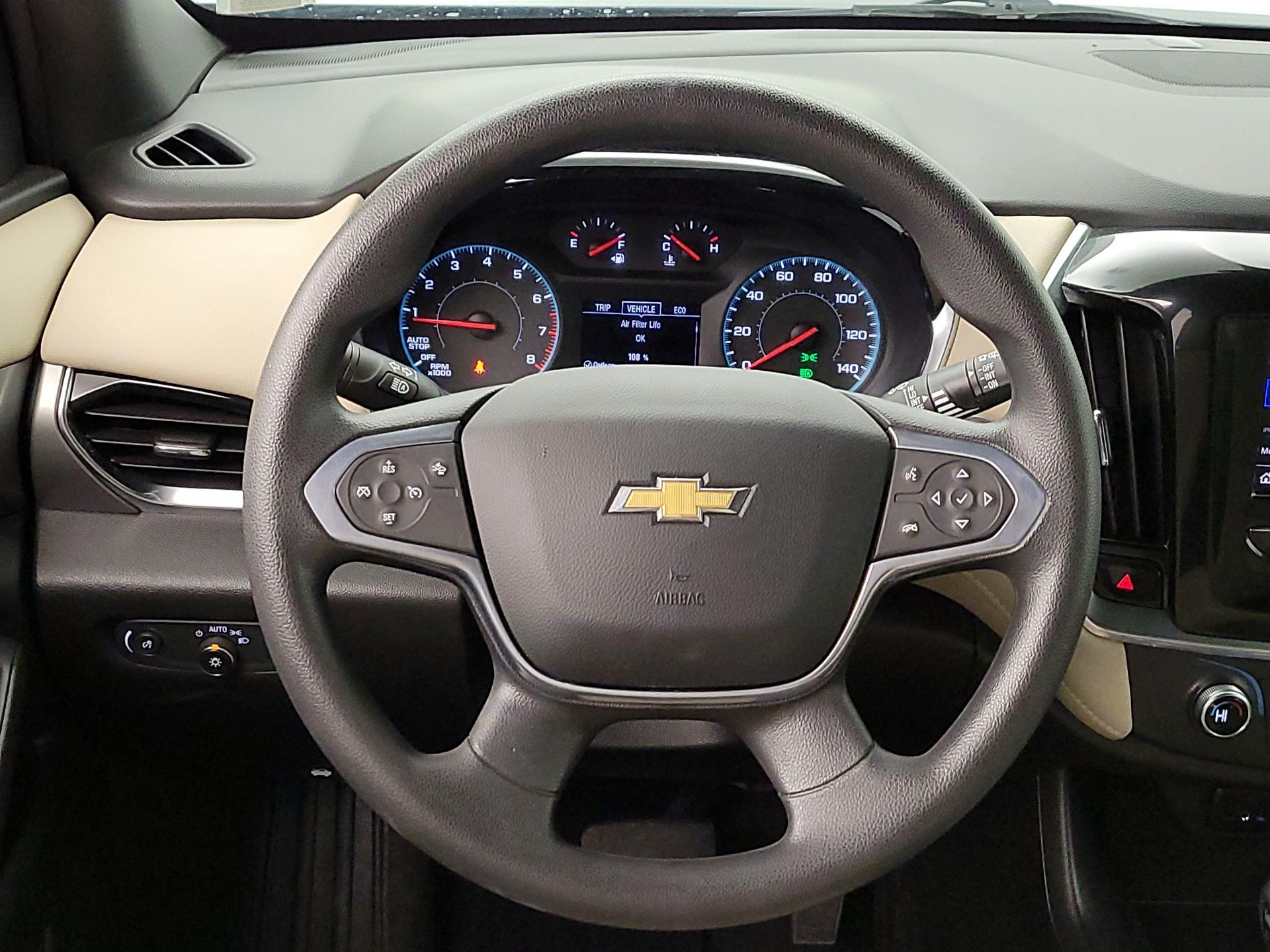 Thumbnail: 2022 Chevrolet Traverse - 10