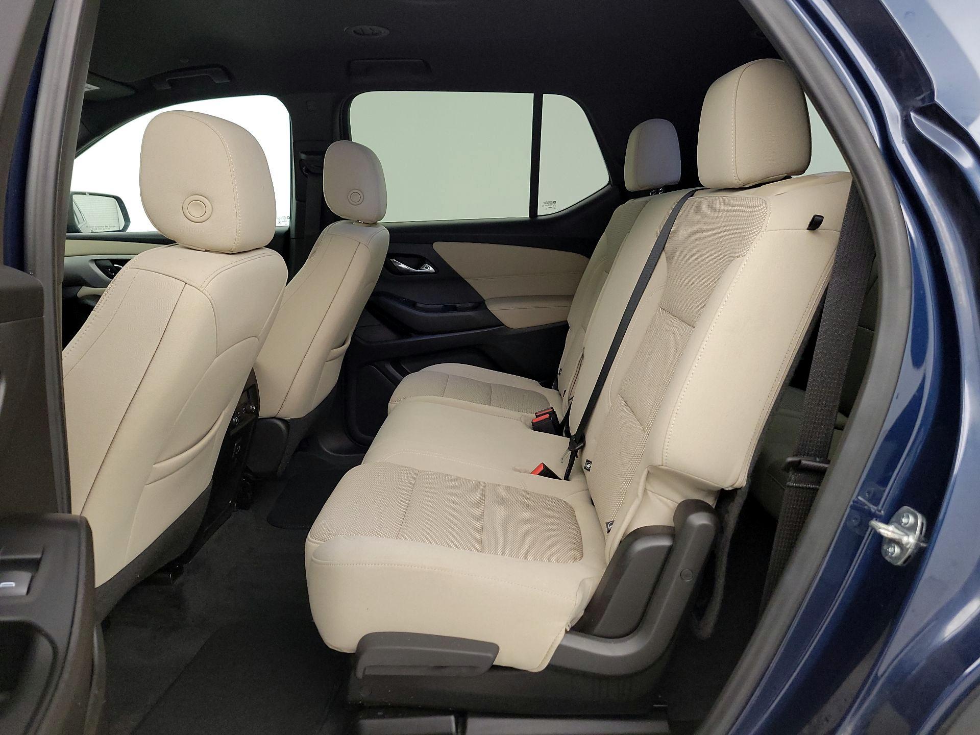 Thumbnail: 2022 Chevrolet Traverse - 19