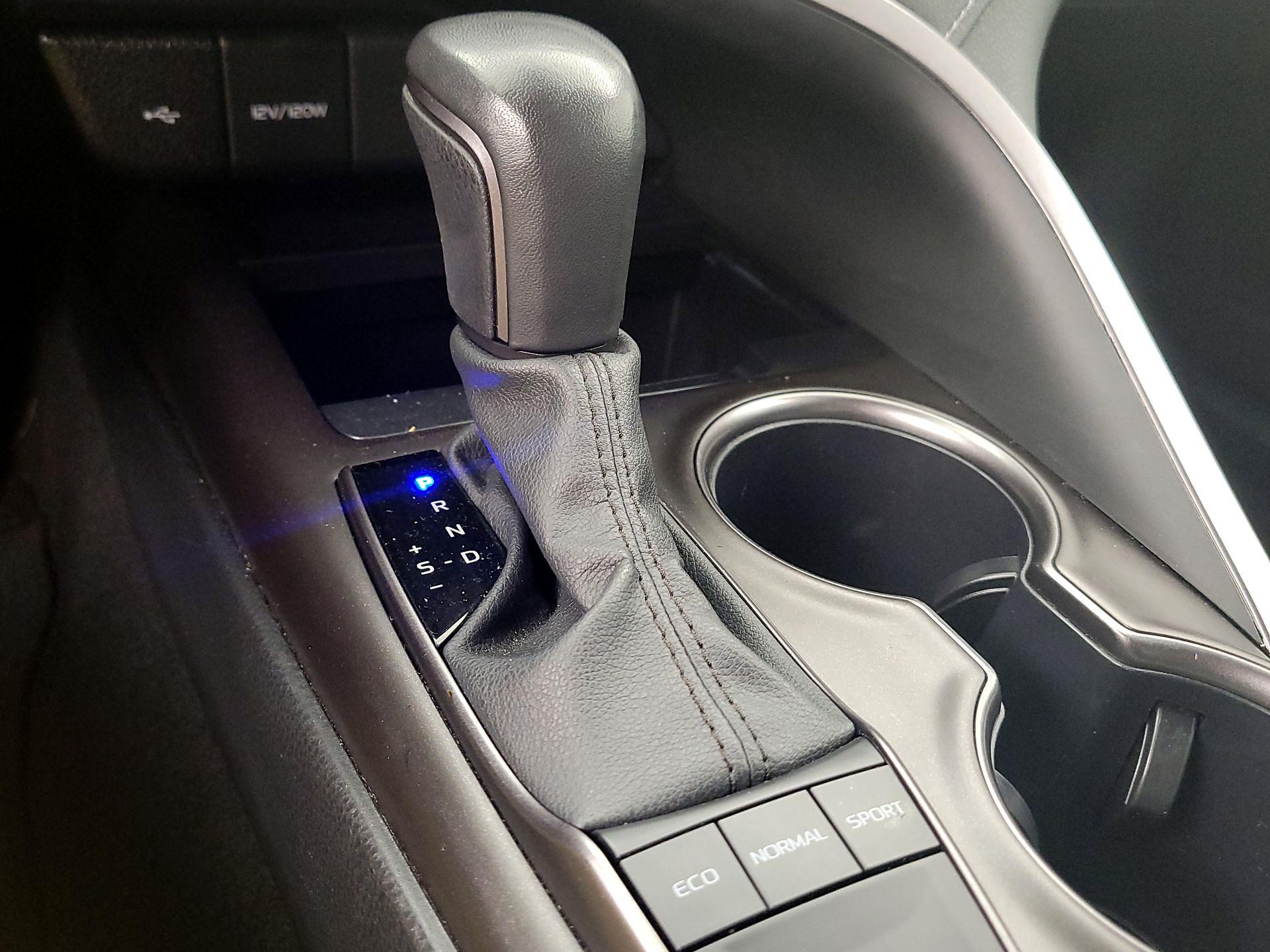 Thumbnail: 2024 Toyota Camry - 17