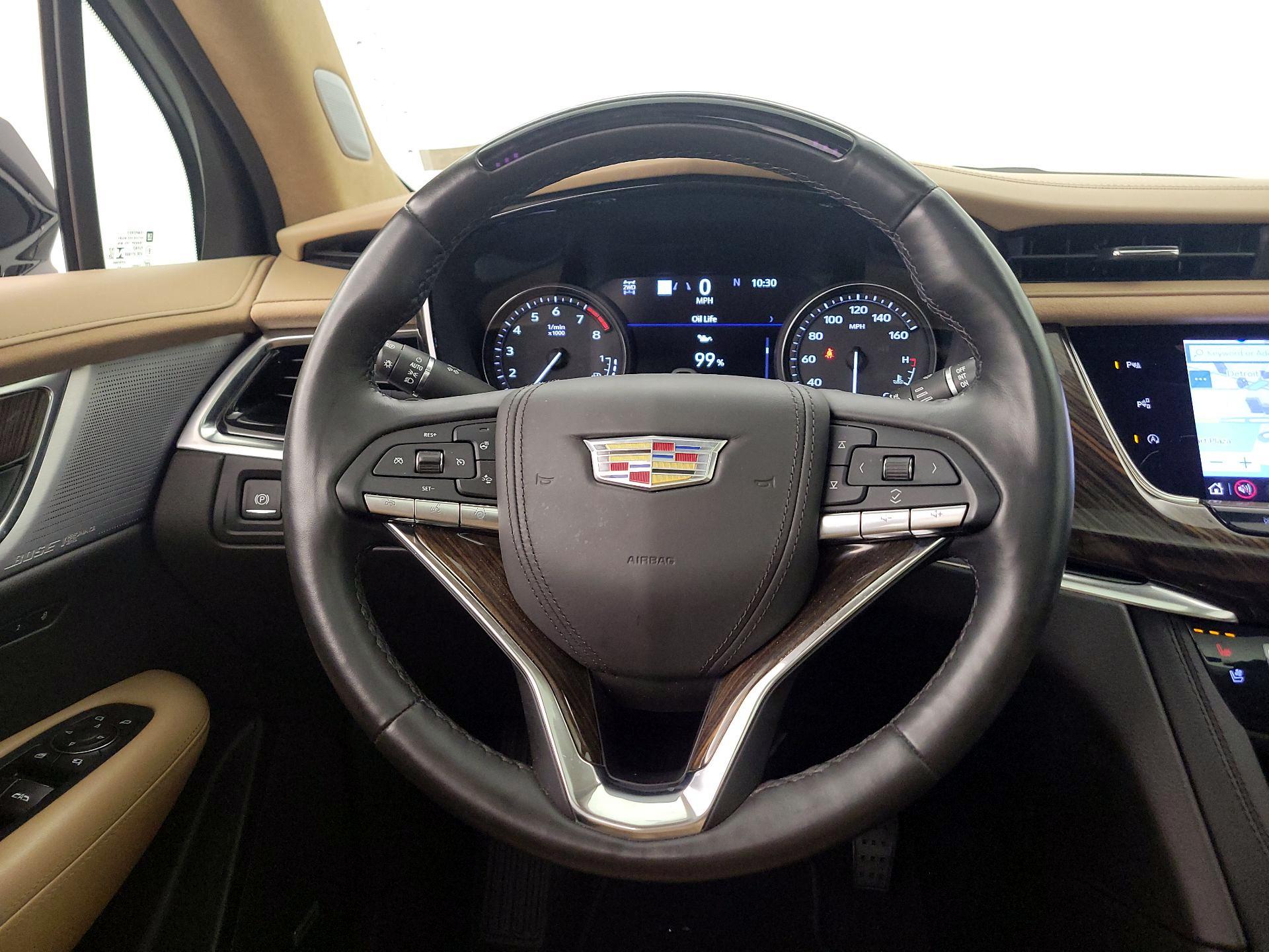 Thumbnail: 2023 Cadillac XT6 - 10