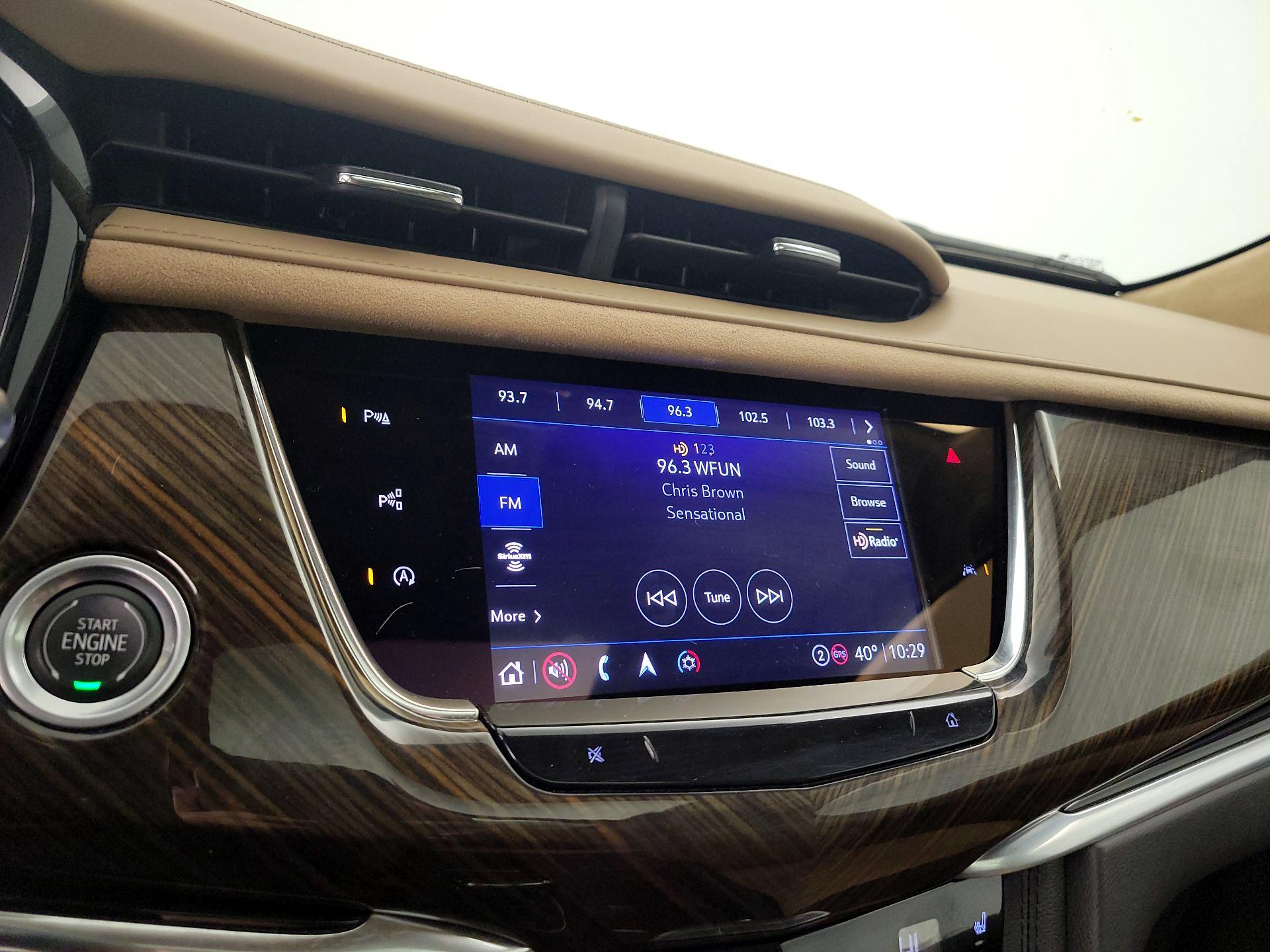 Thumbnail: 2023 Cadillac XT6 - 16