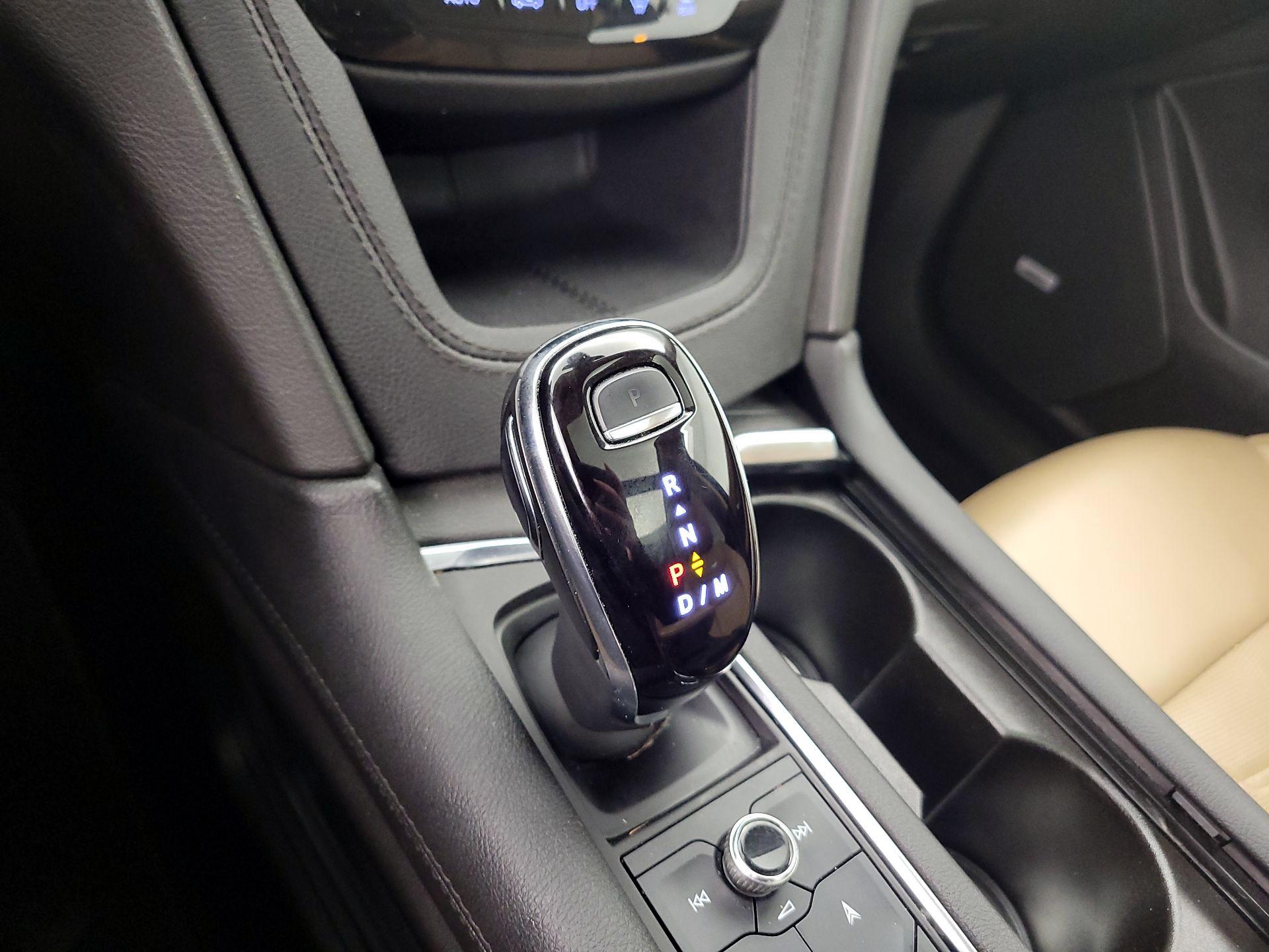 Thumbnail: 2023 Cadillac XT6 - 18