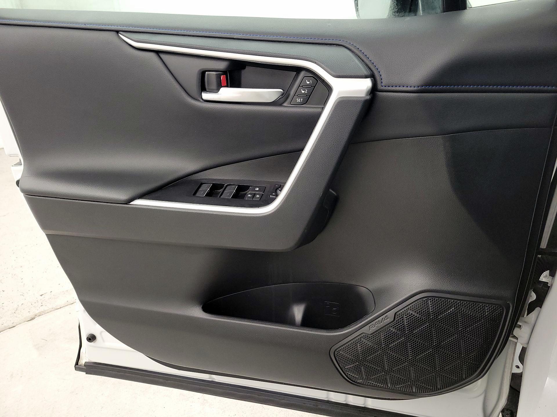 Thumbnail: 2023 Toyota RAV4 - 12