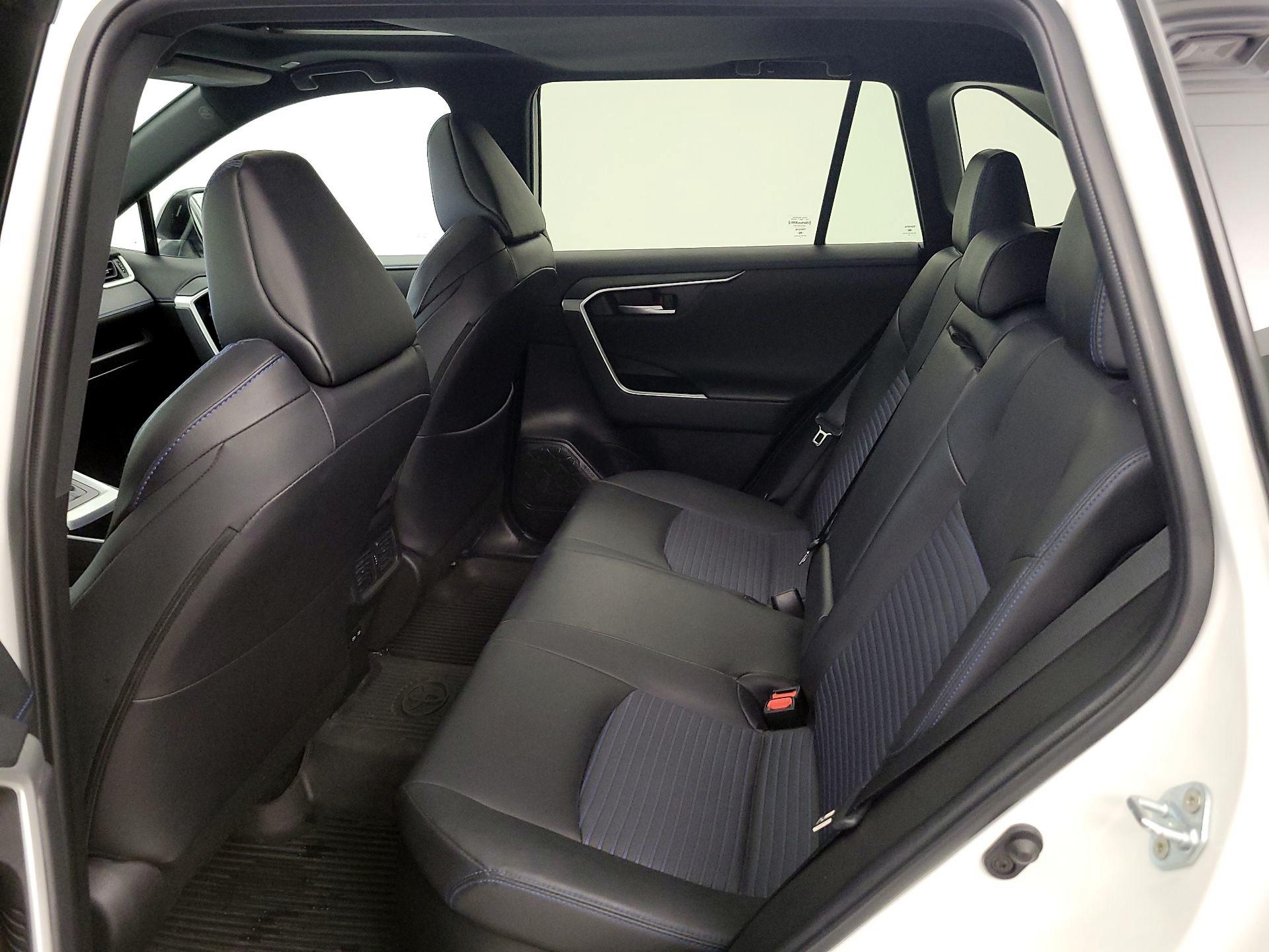 Thumbnail: 2023 Toyota RAV4 - 20