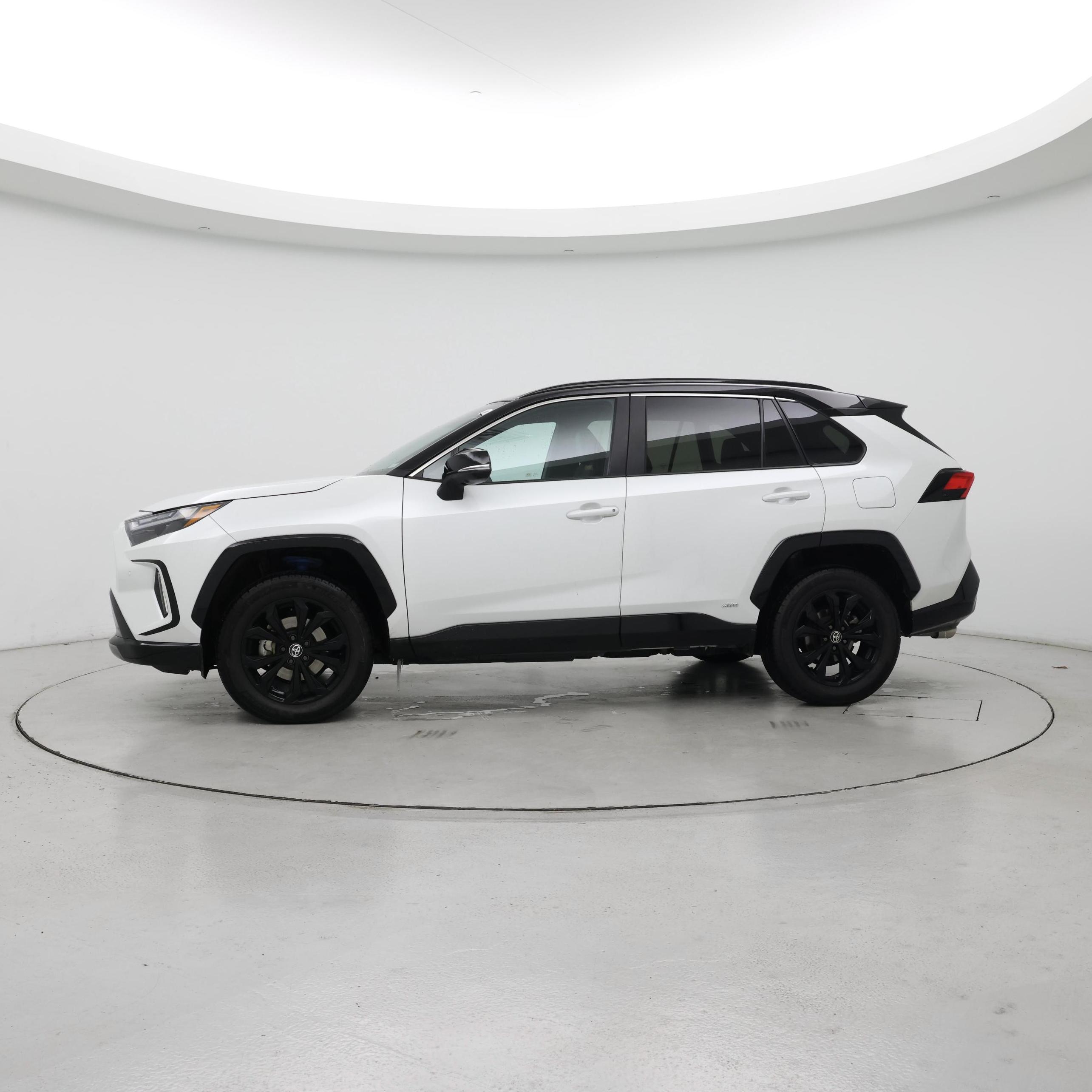 Thumbnail: 2023 Toyota RAV4 - 3