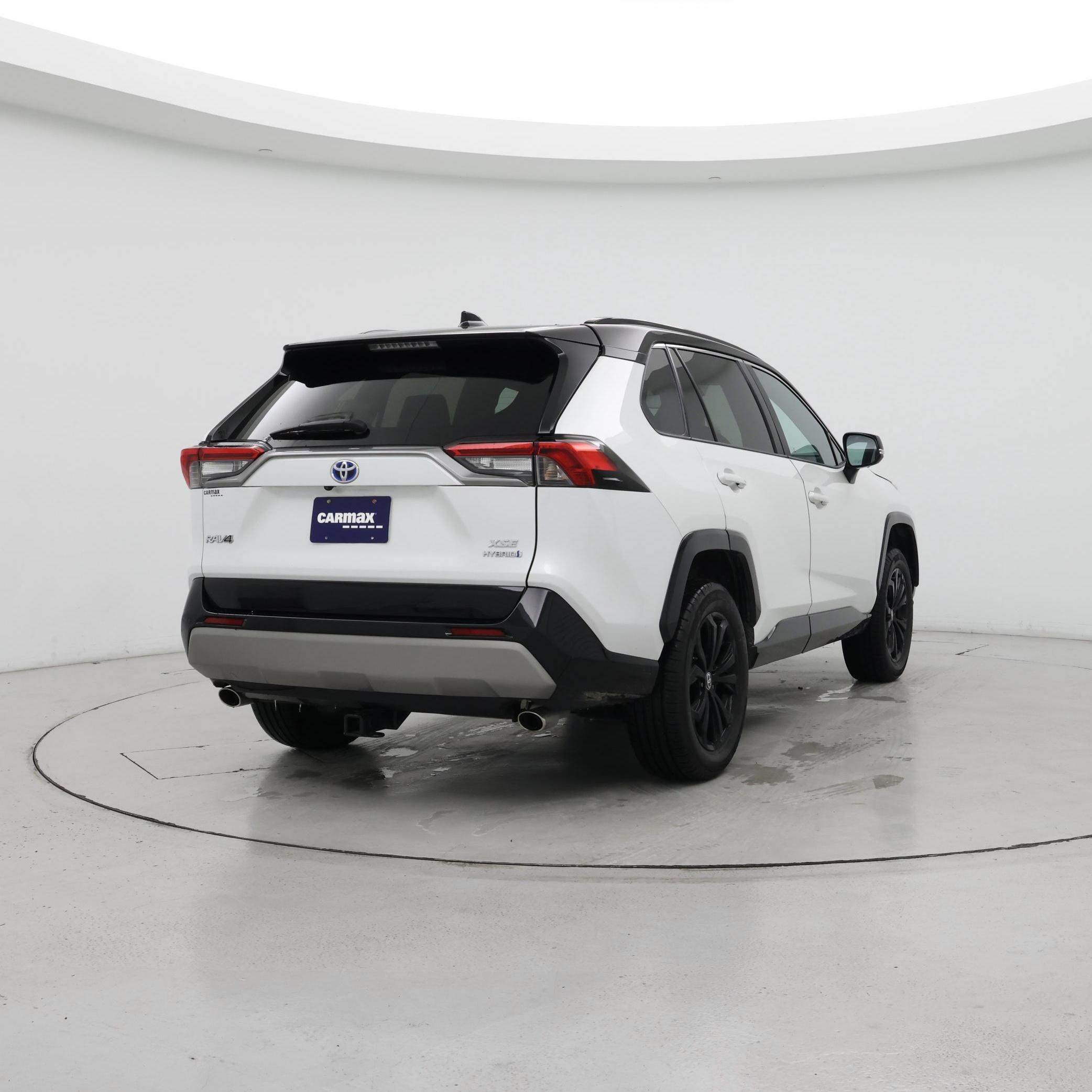 Thumbnail: 2023 Toyota RAV4 - 8