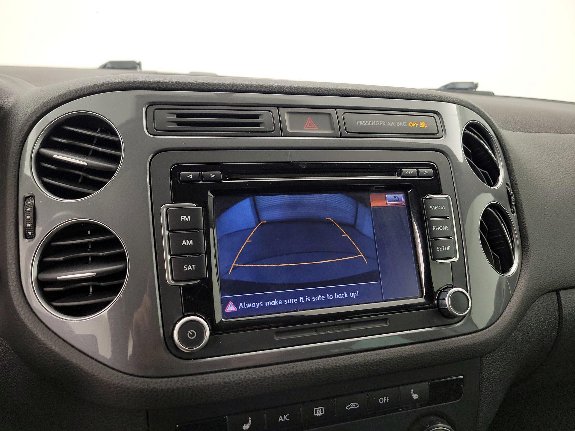 Thumbnail: 2015 Volkswagen Tiguan - 14