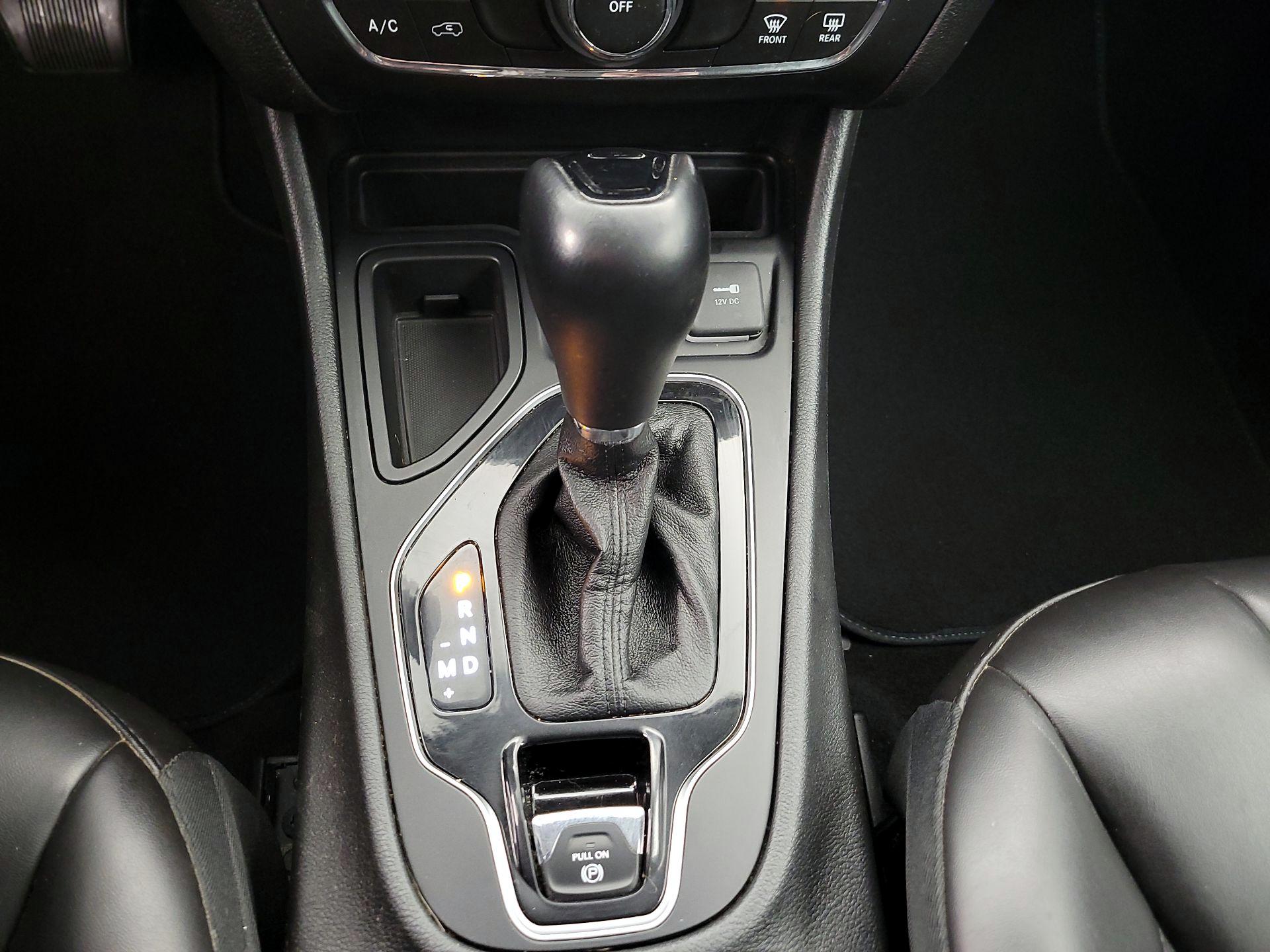 Thumbnail: 2021 Jeep Cherokee - 17