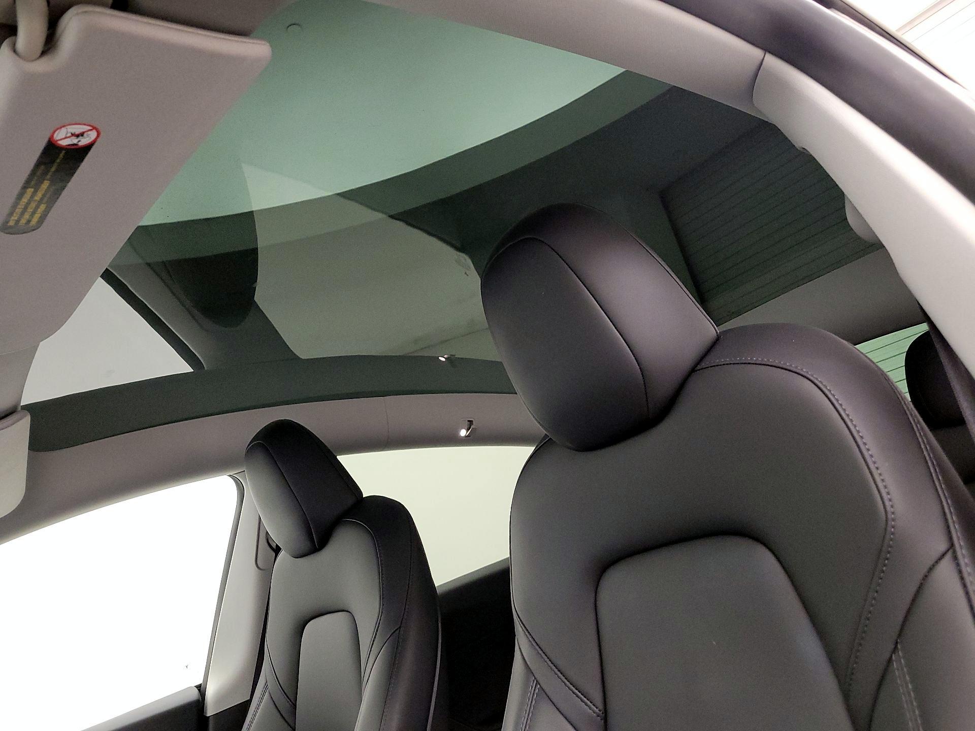 Thumbnail: 2023 Tesla Model Y - 18