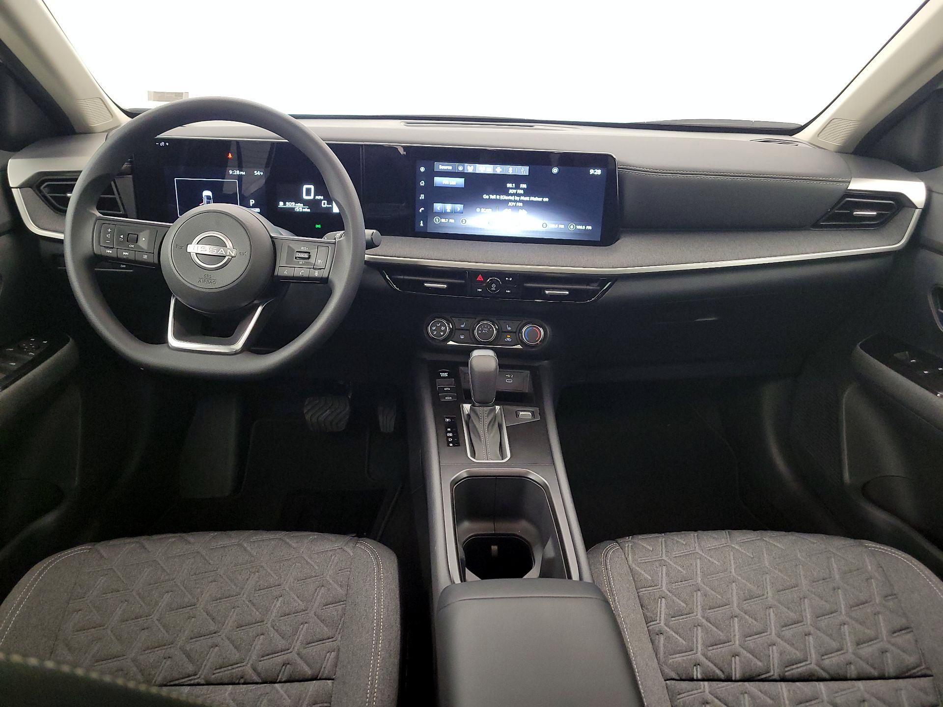 Thumbnail: 2025 Nissan Kicks - 9