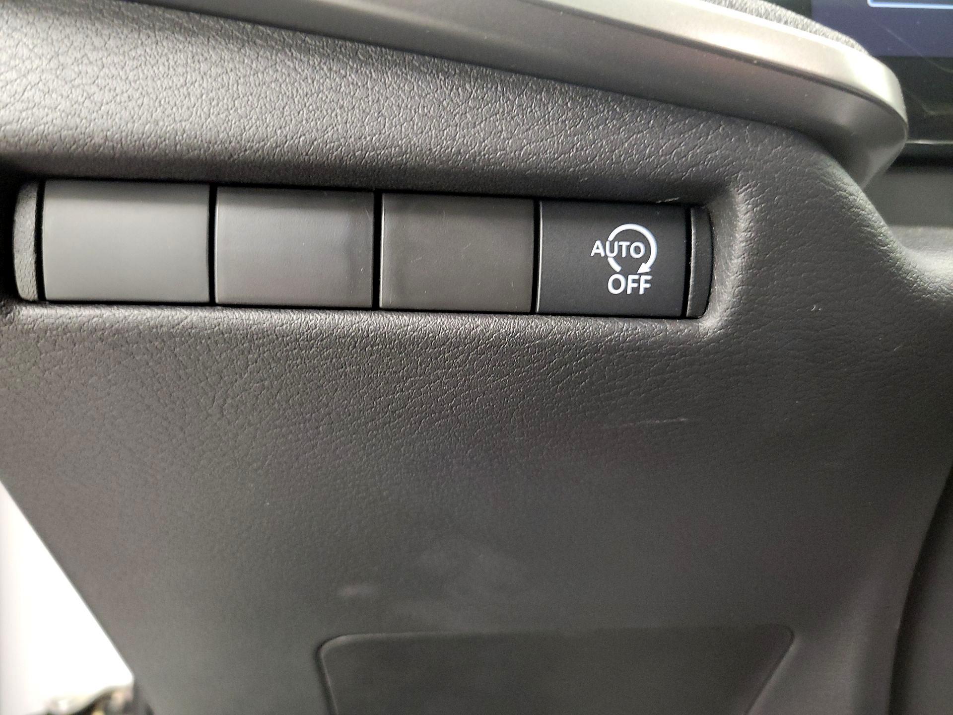 Thumbnail: 2025 Nissan Kicks - 13