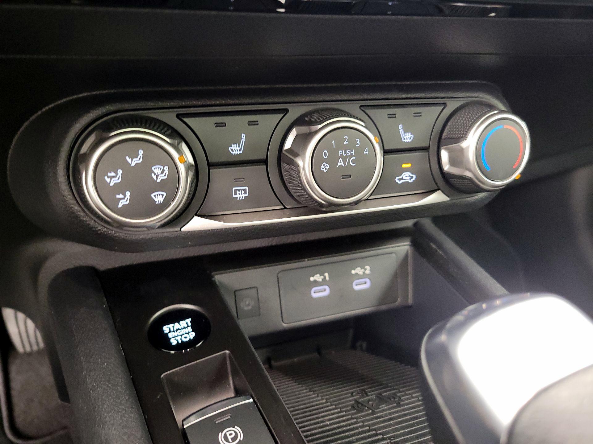 Thumbnail: 2025 Nissan Kicks - 16