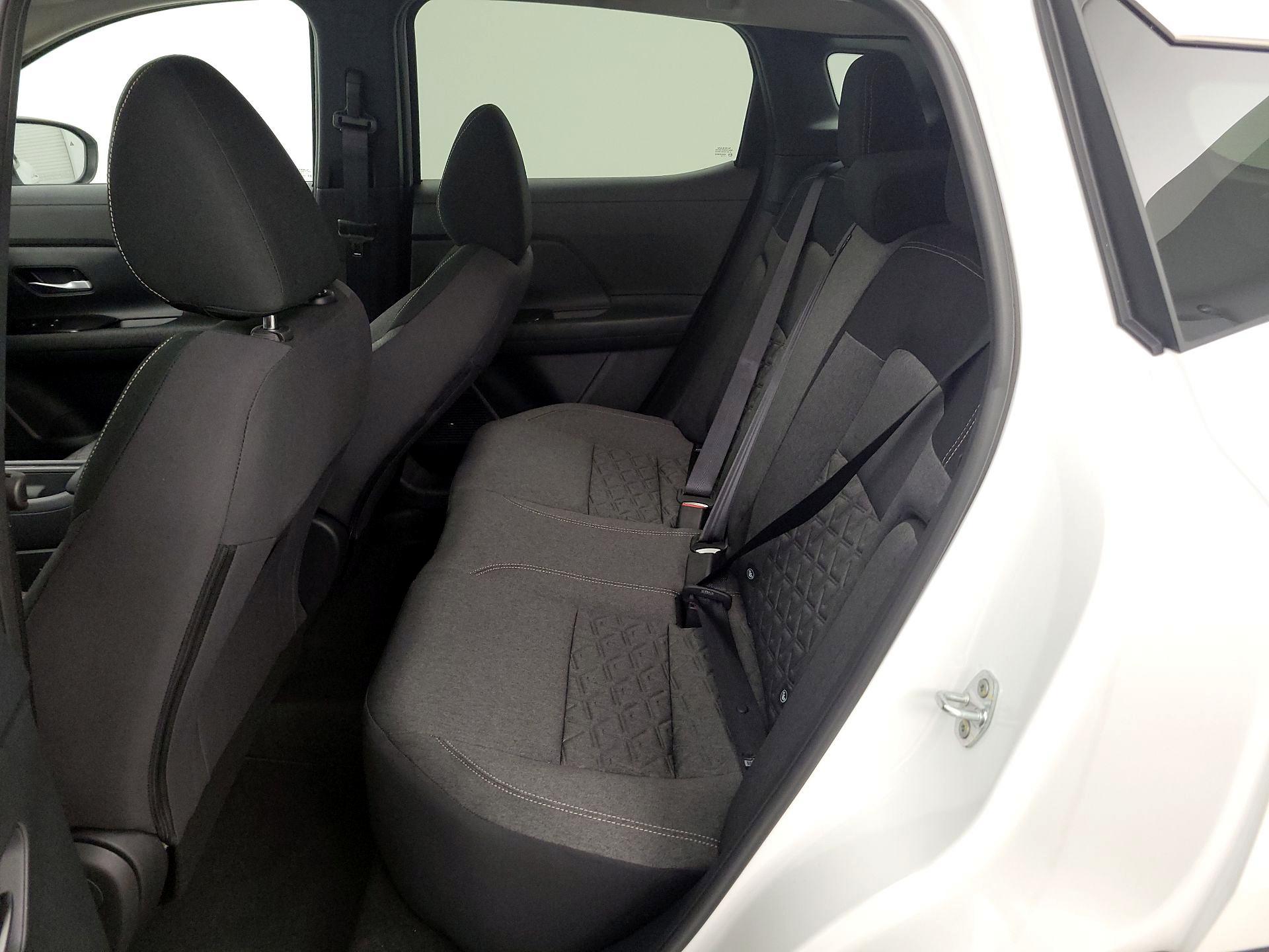 Thumbnail: 2025 Nissan Kicks - 20