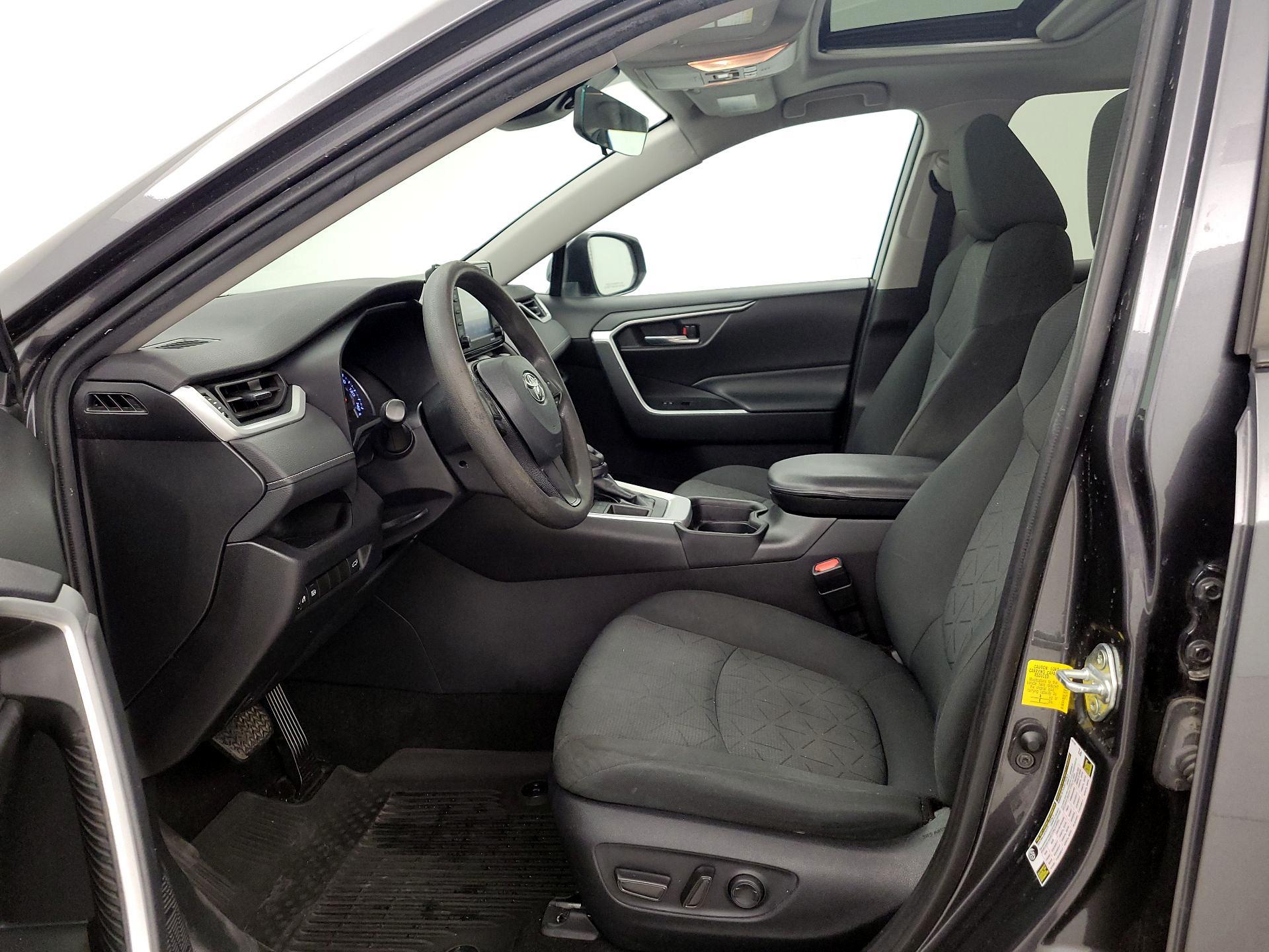 Thumbnail: 2021 Toyota RAV4 - 11