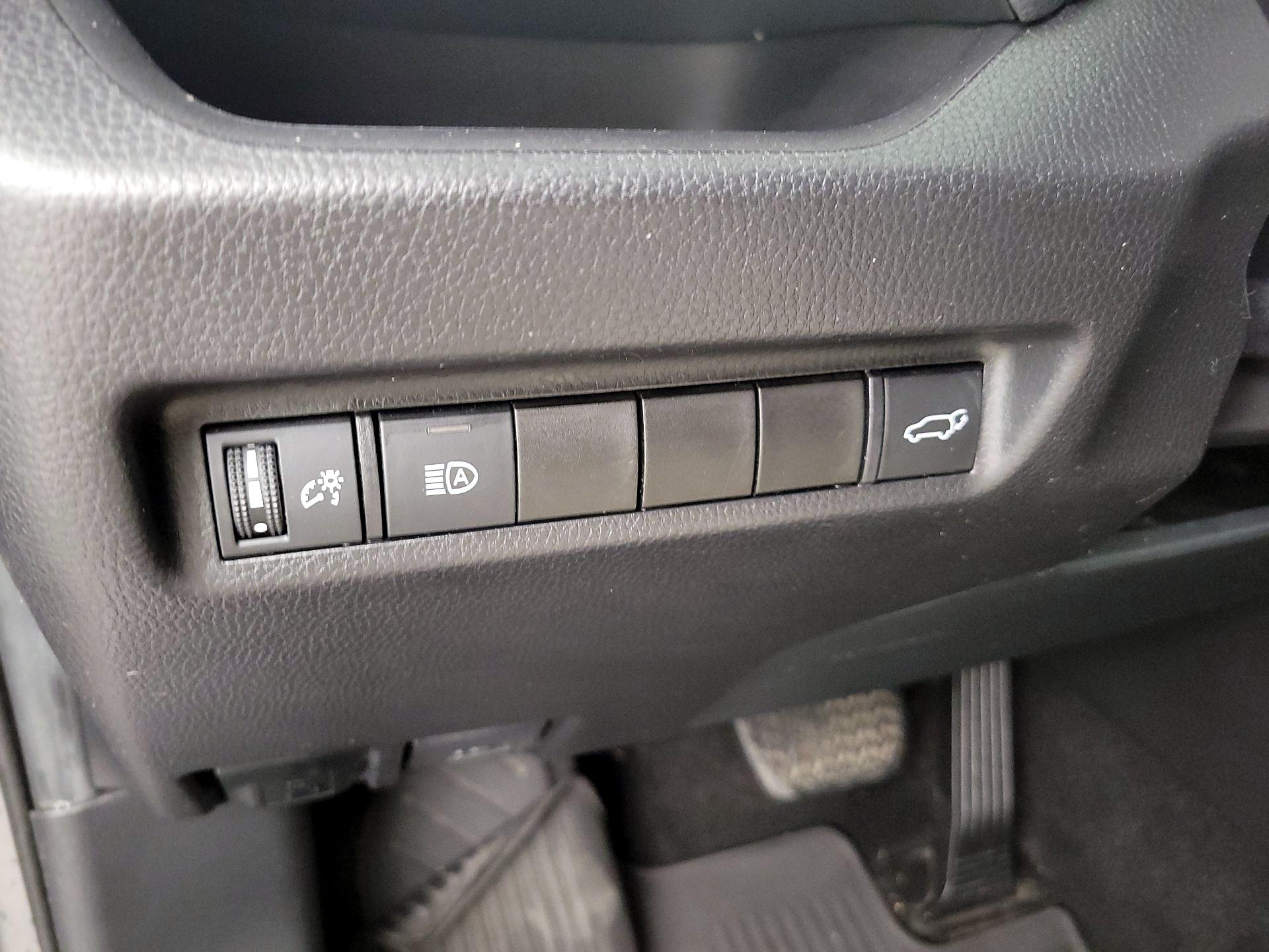 Thumbnail: 2021 Toyota RAV4 - 13