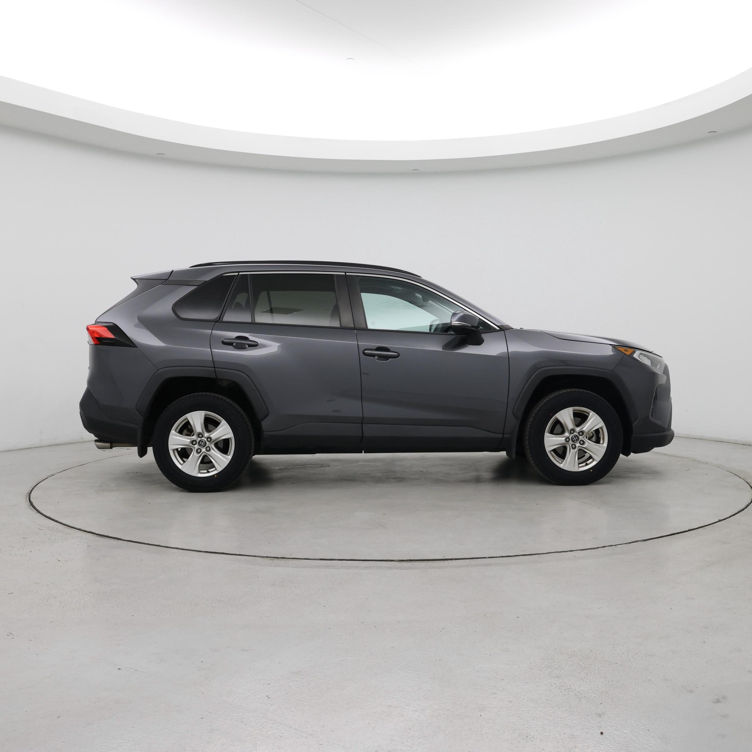 Thumbnail: 2021 Toyota RAV4 - 7