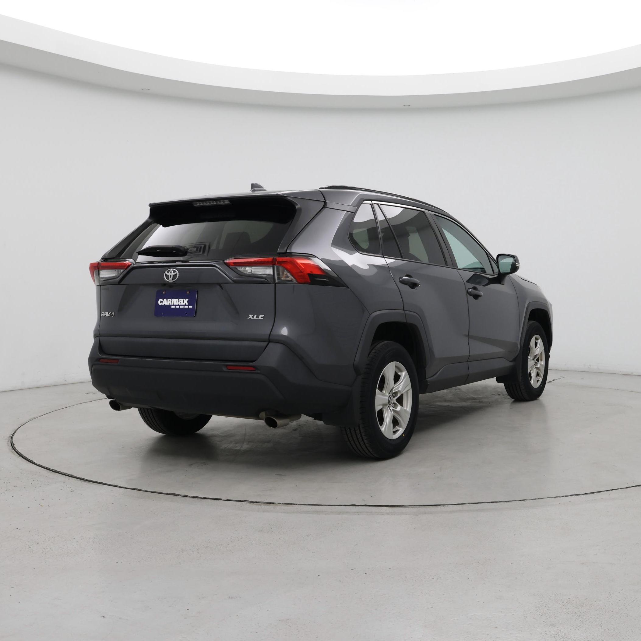 Thumbnail: 2021 Toyota RAV4 - 8