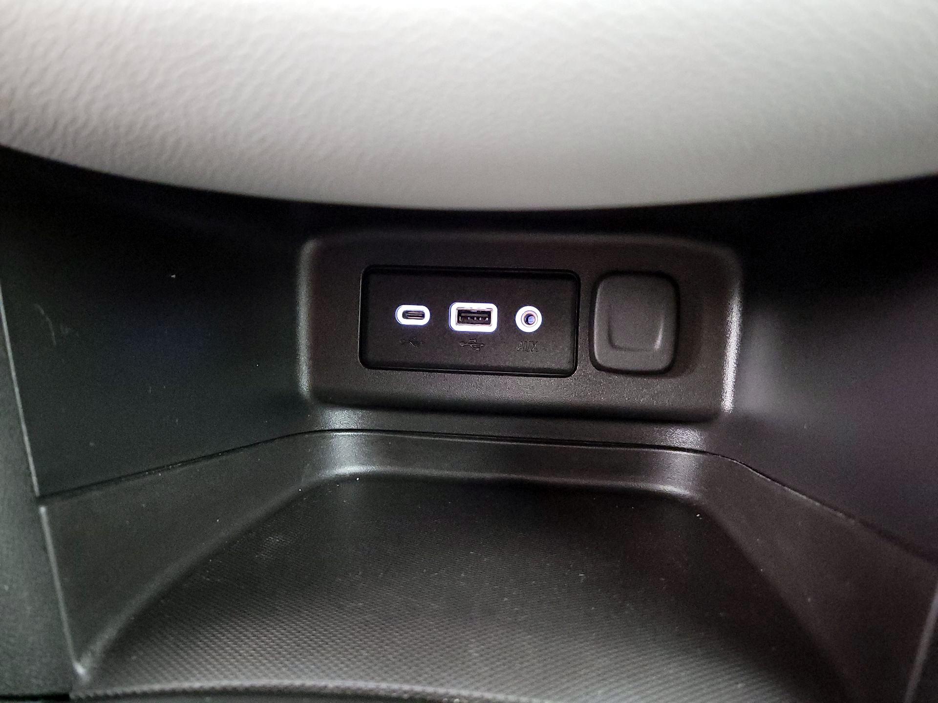 Thumbnail: 2022 Chevrolet Equinox - 18