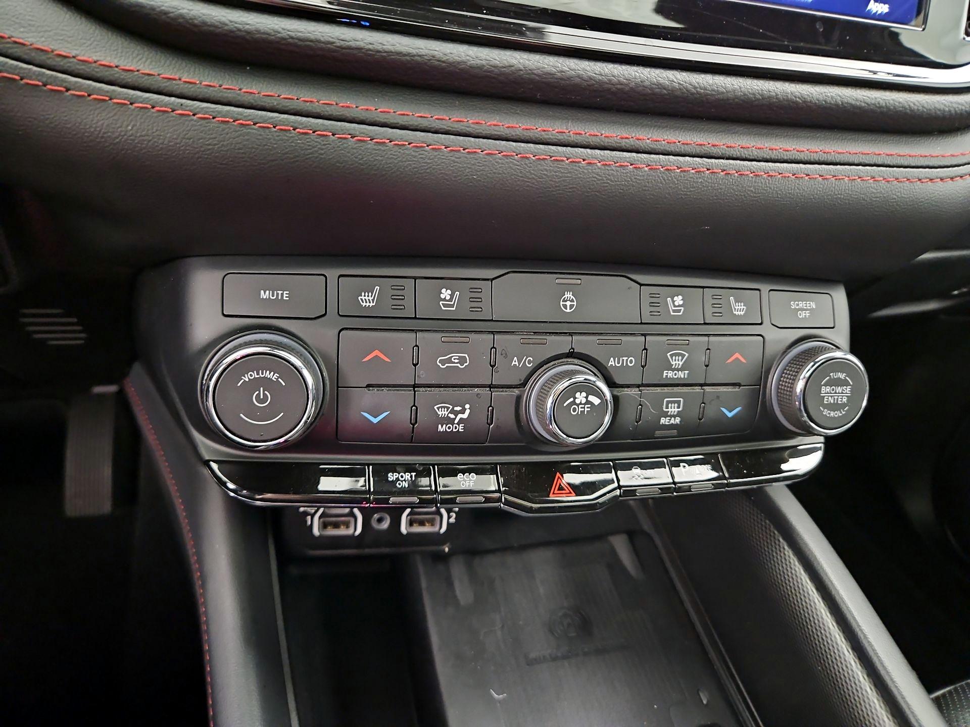 Thumbnail: 2023 Dodge Durango - 17