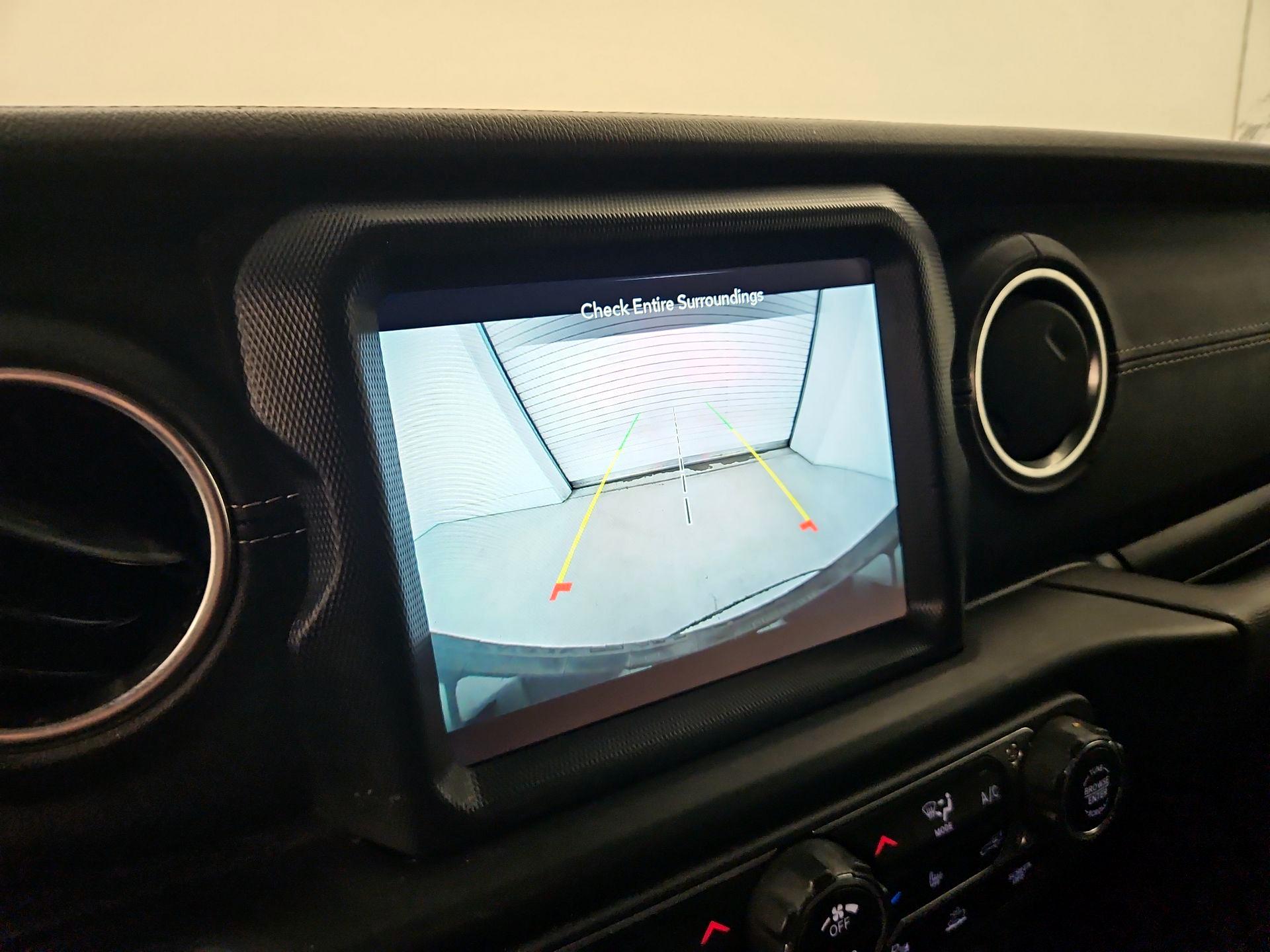 Thumbnail: 2021 Jeep Wrangler - 15