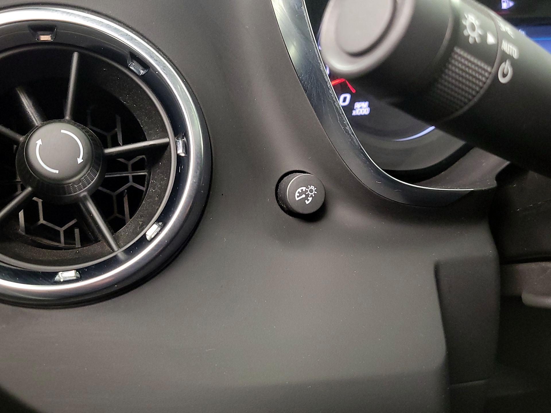 Thumbnail: 2021 Chevrolet Camaro - 13