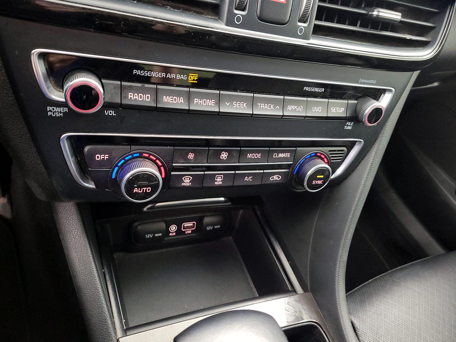 Thumbnail: 2018 Kia Optima - 16