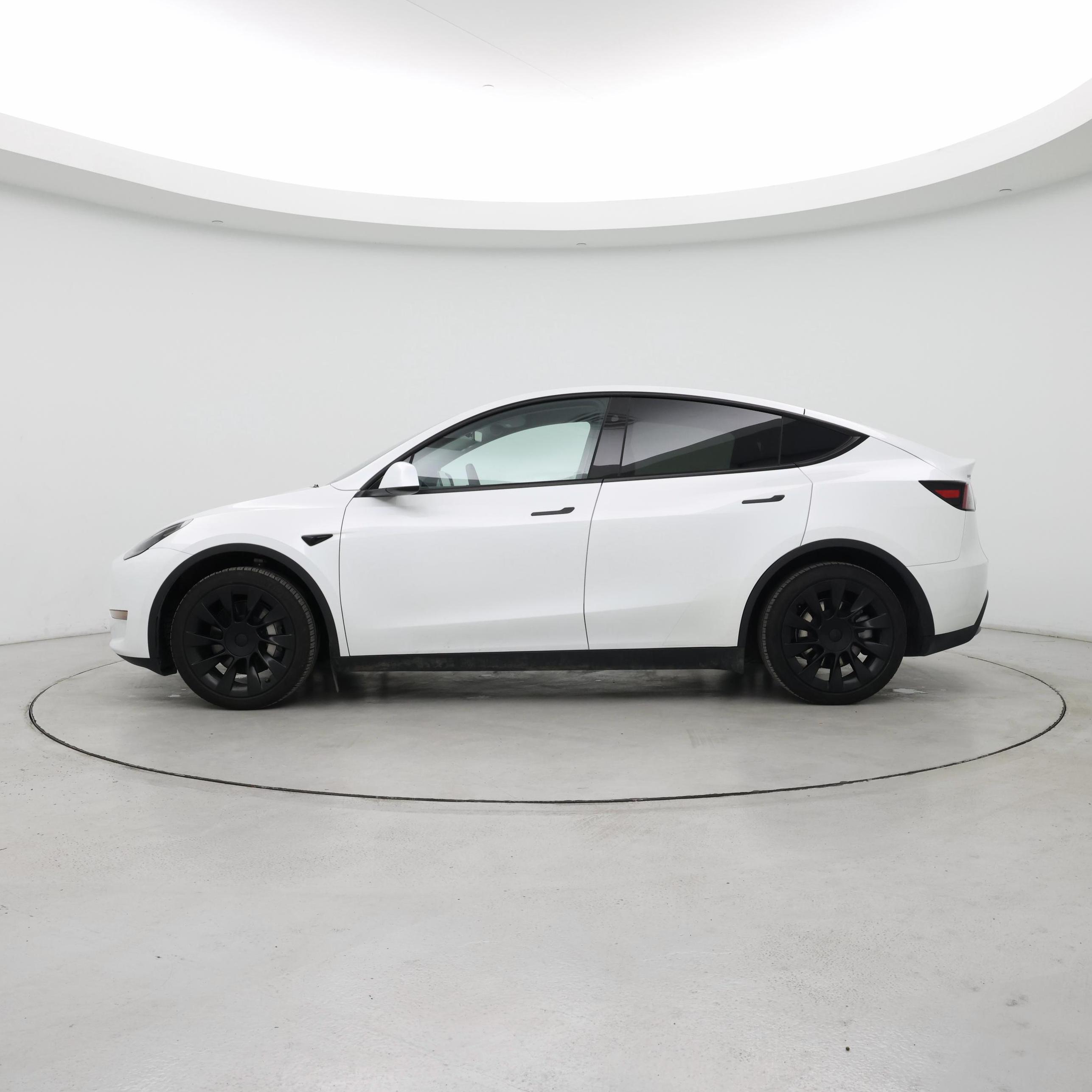 Thumbnail: 2024 Tesla Model Y - 3