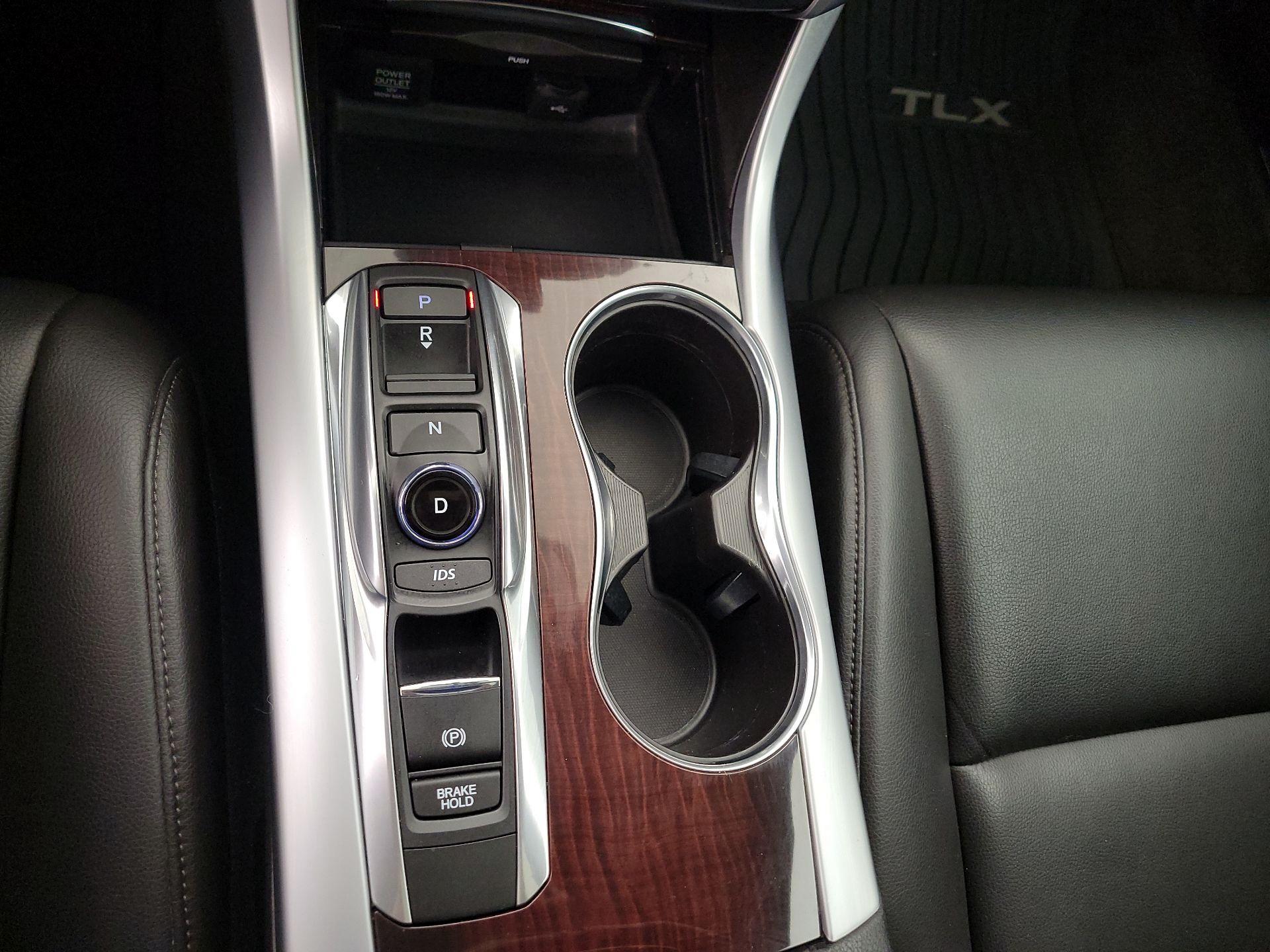 Thumbnail: 2016 Acura TLX - 17