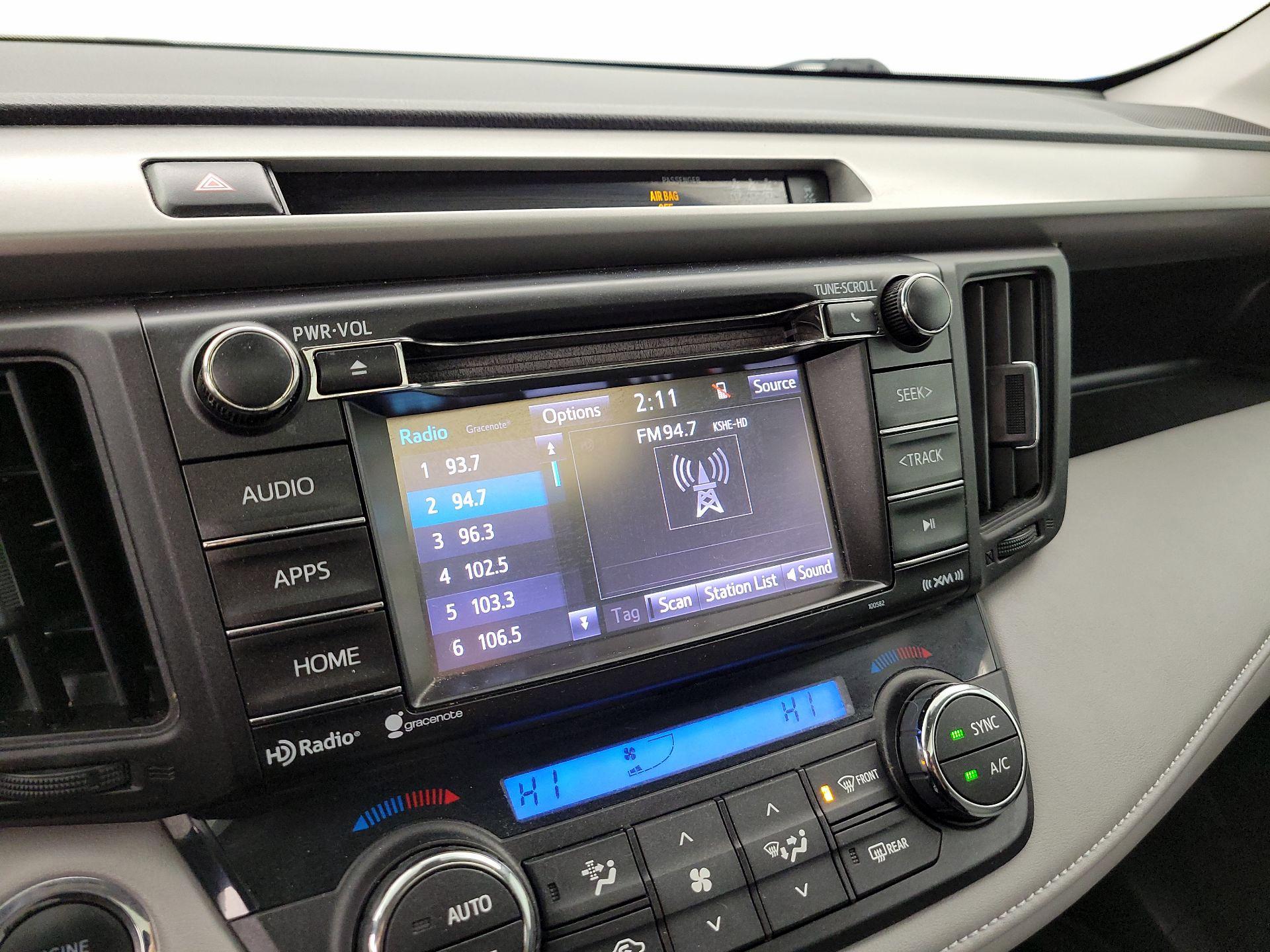 Thumbnail: 2017 Toyota RAV4 - 15