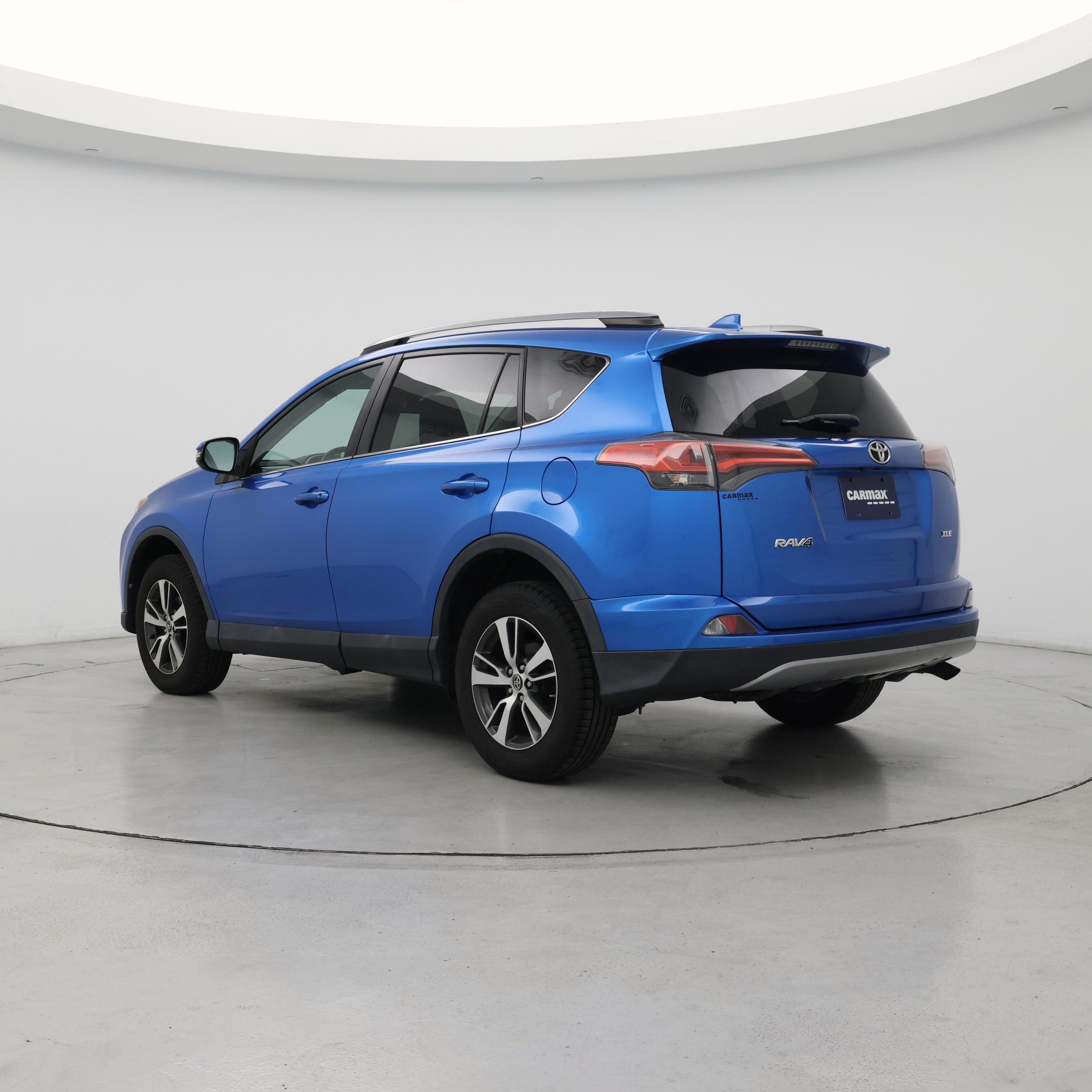 Thumbnail: 2017 Toyota RAV4 - 2