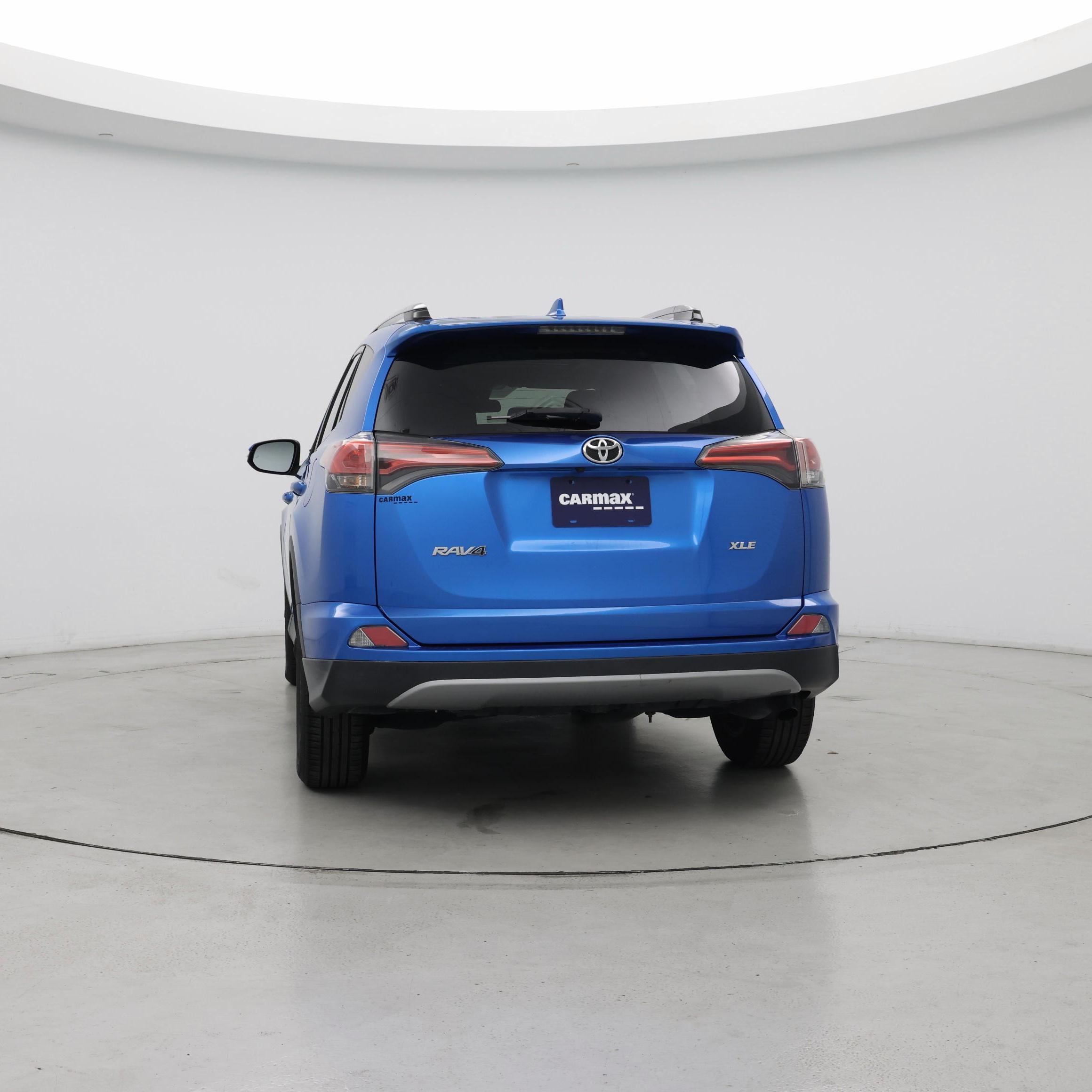 Thumbnail: 2017 Toyota RAV4 - 6