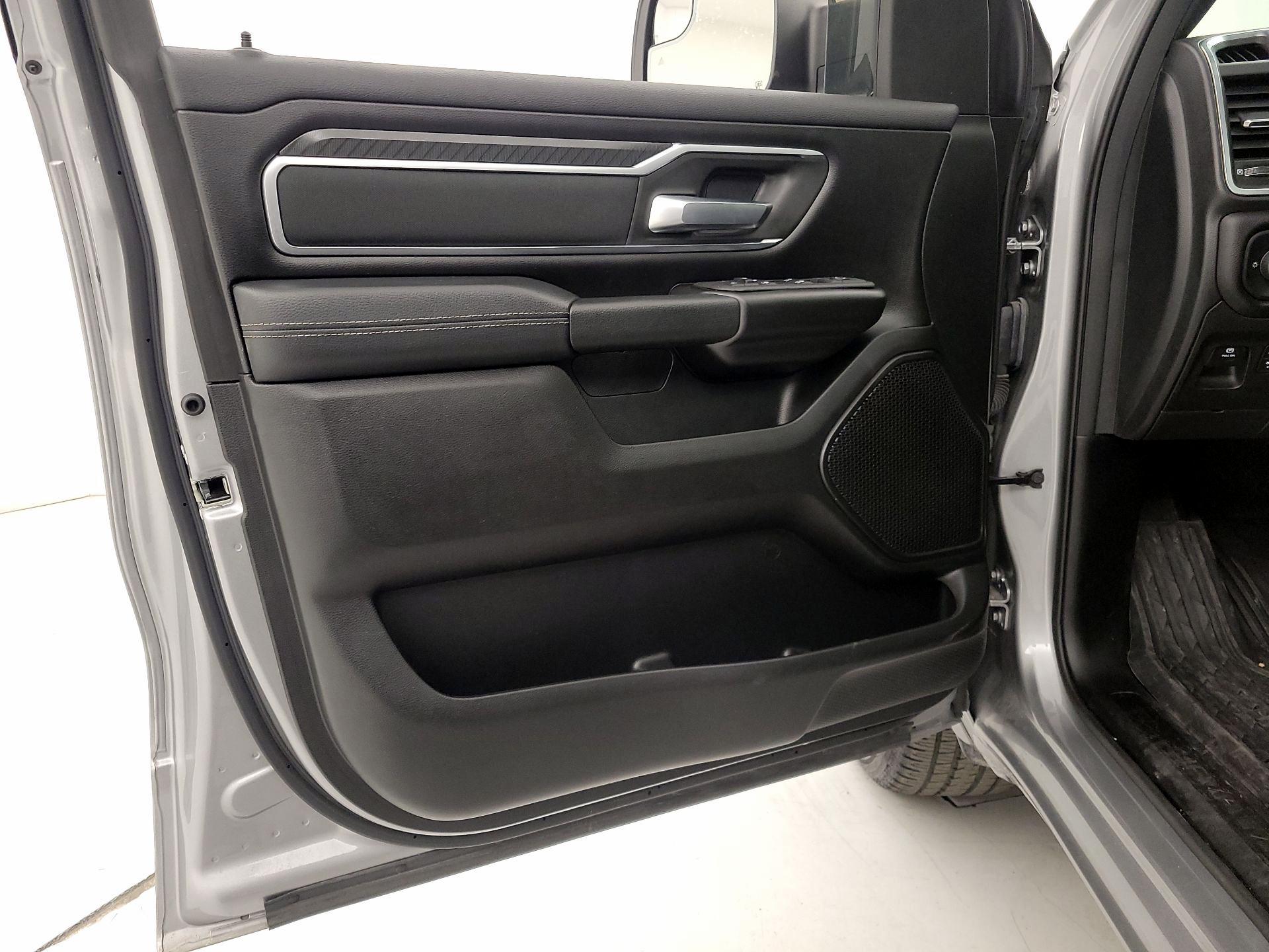 Thumbnail: 2025 RAM 1500 - 10