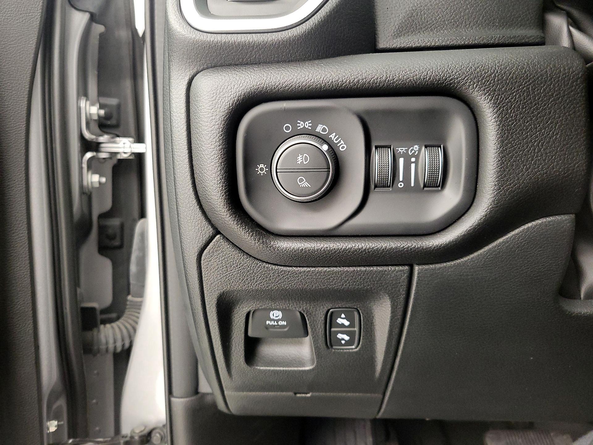 Thumbnail: 2025 RAM 1500 - 11