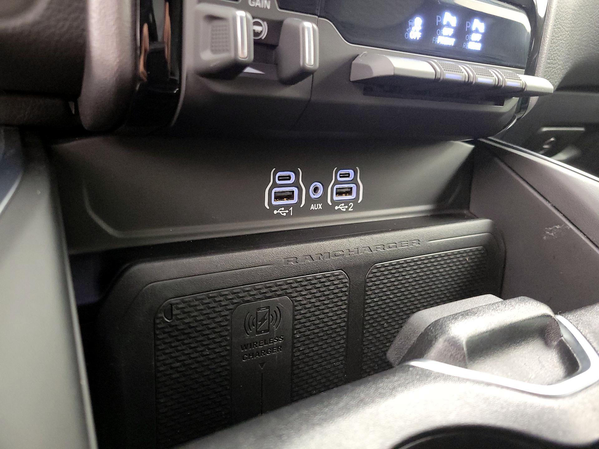 Thumbnail: 2025 RAM 1500 - 17