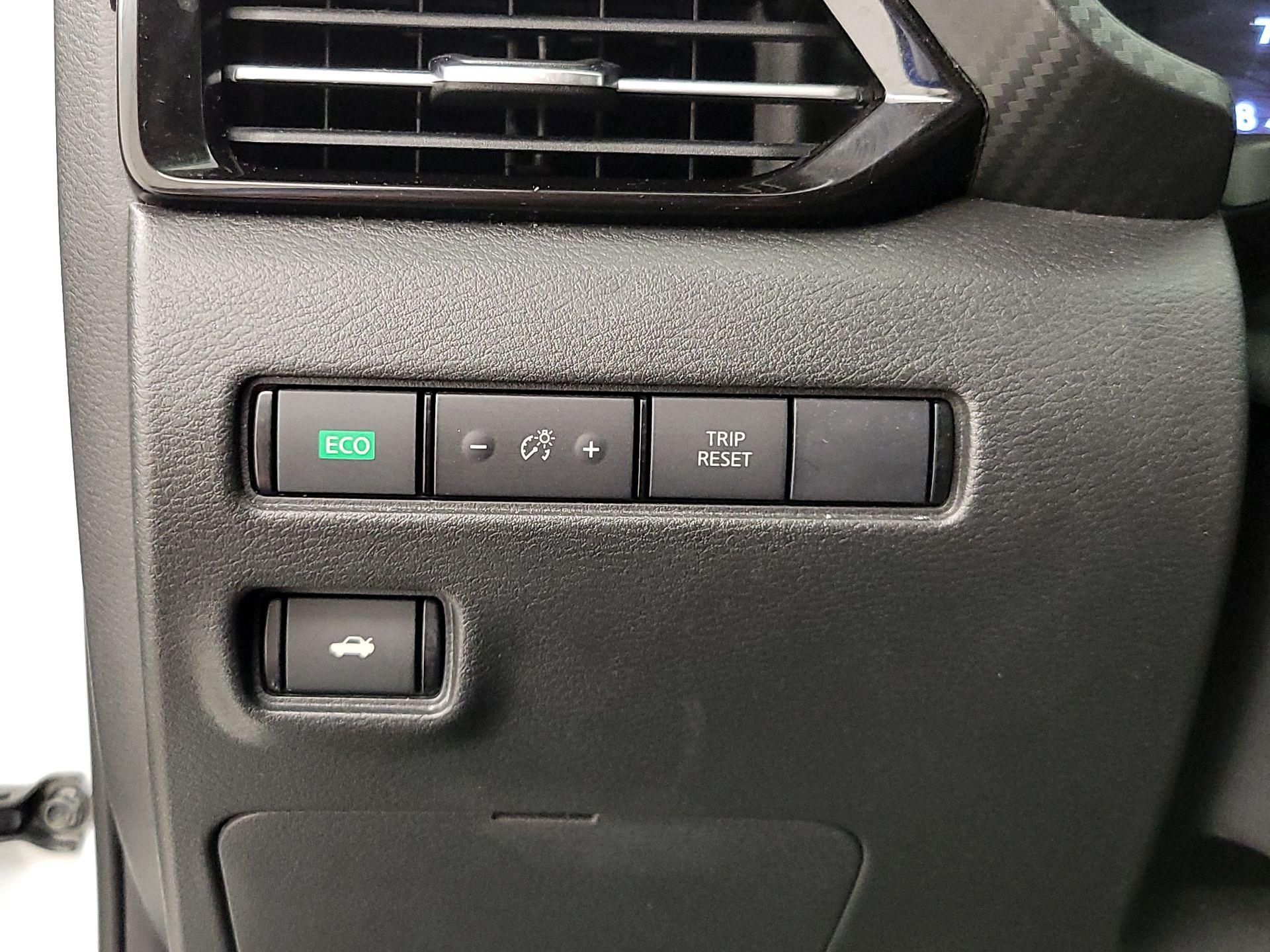 Thumbnail: 2020 Nissan Sentra - 13