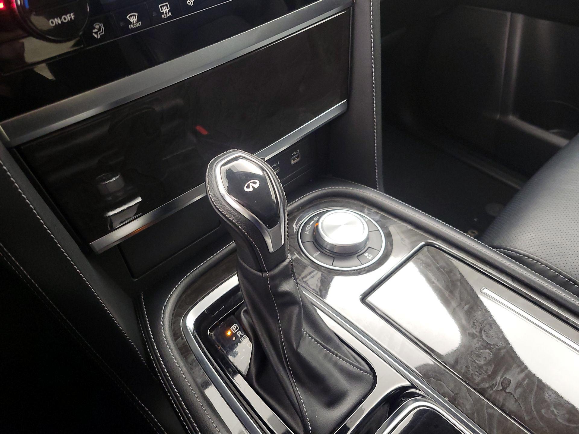 Thumbnail: 2023 INFINITI QX80 - 18