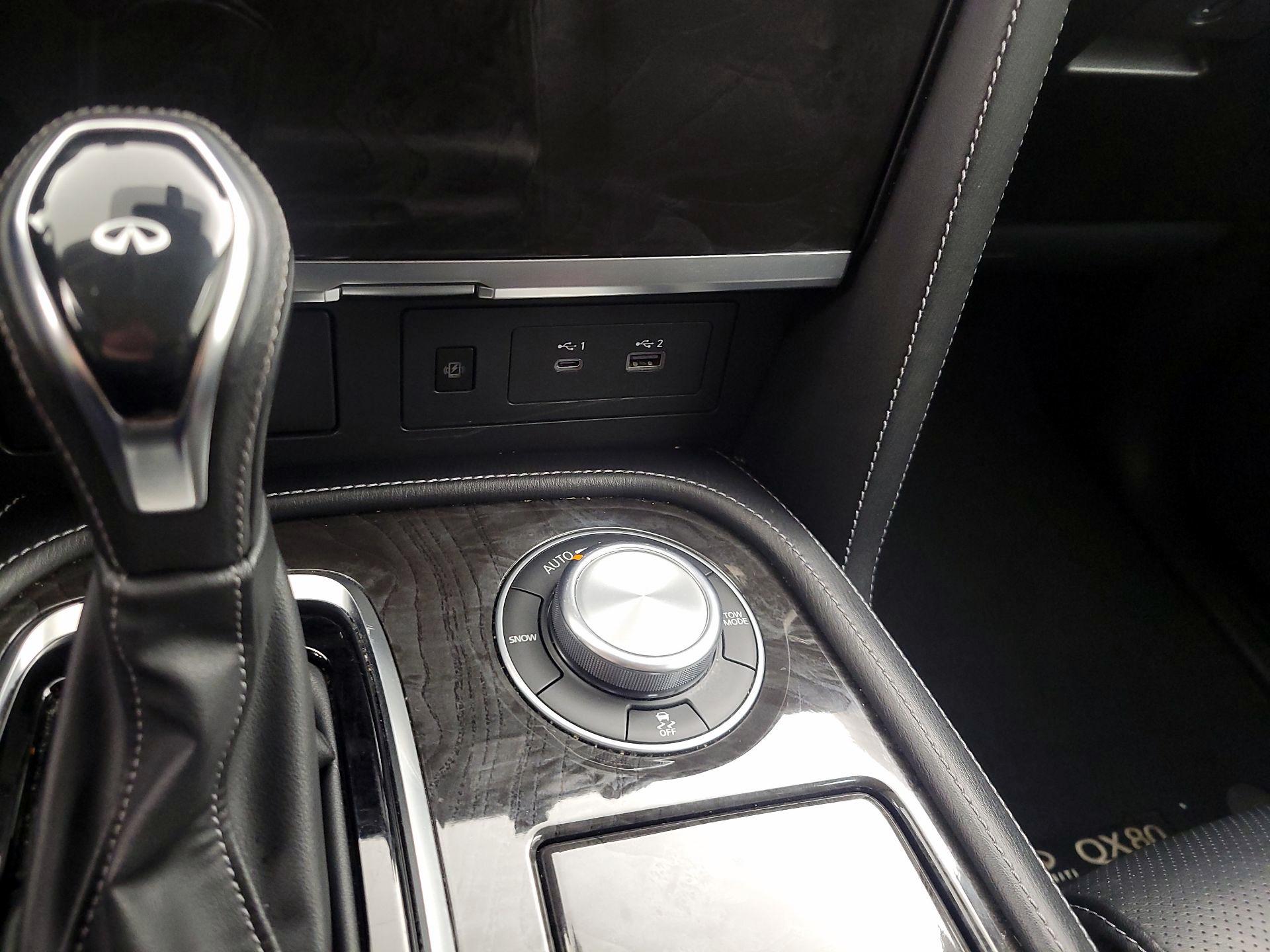 Thumbnail: 2023 INFINITI QX80 - 19