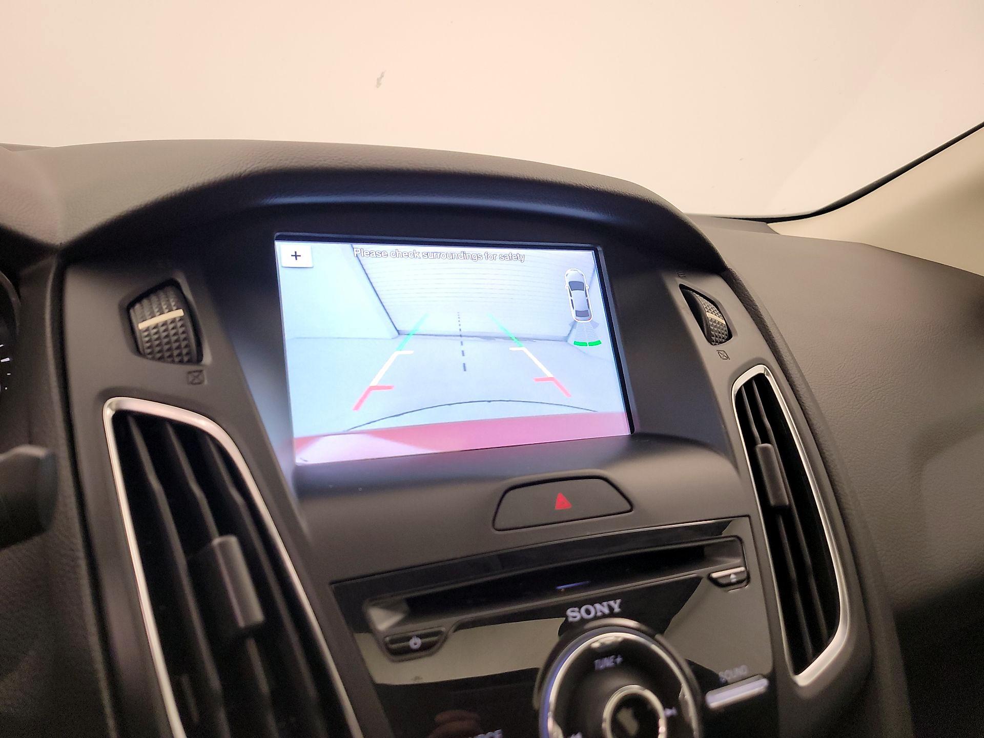 Thumbnail: 2018 Ford Focus - 14