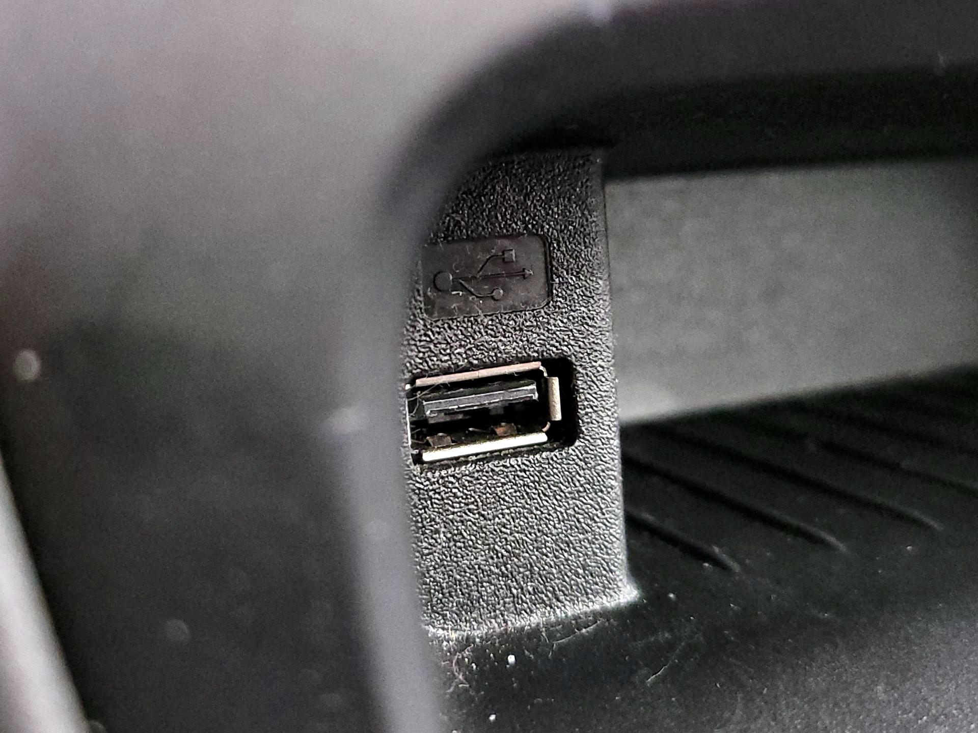 Thumbnail: 2018 Ford Focus - 18