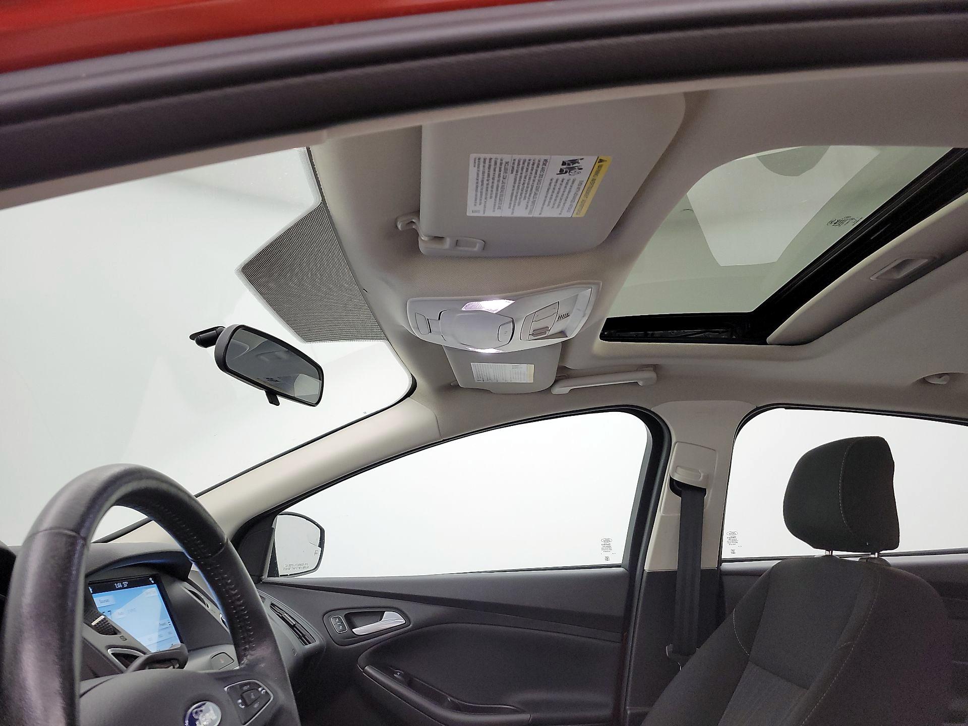 Thumbnail: 2018 Ford Focus - 19