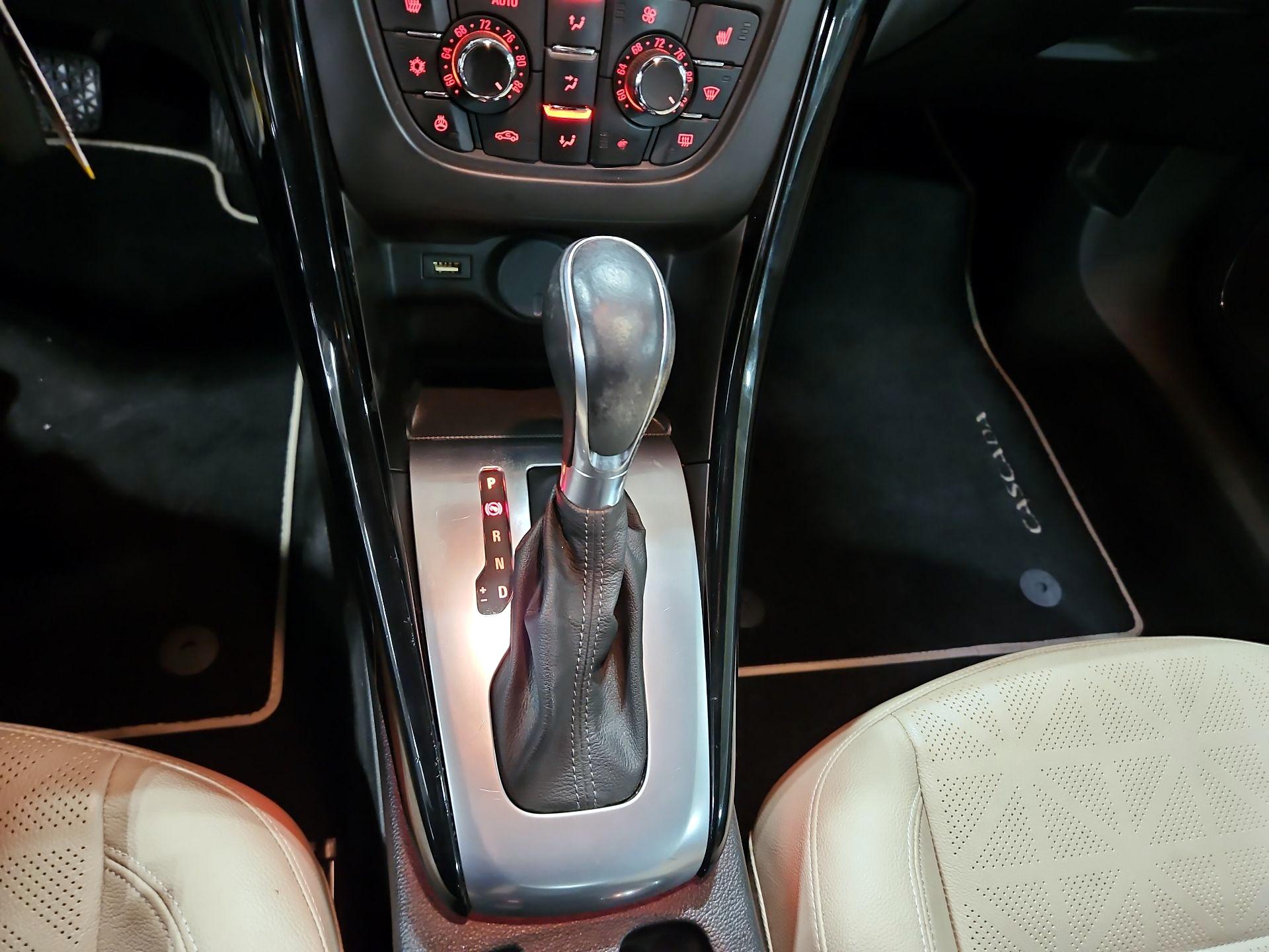 Thumbnail: 2016 Buick Cascada - 18