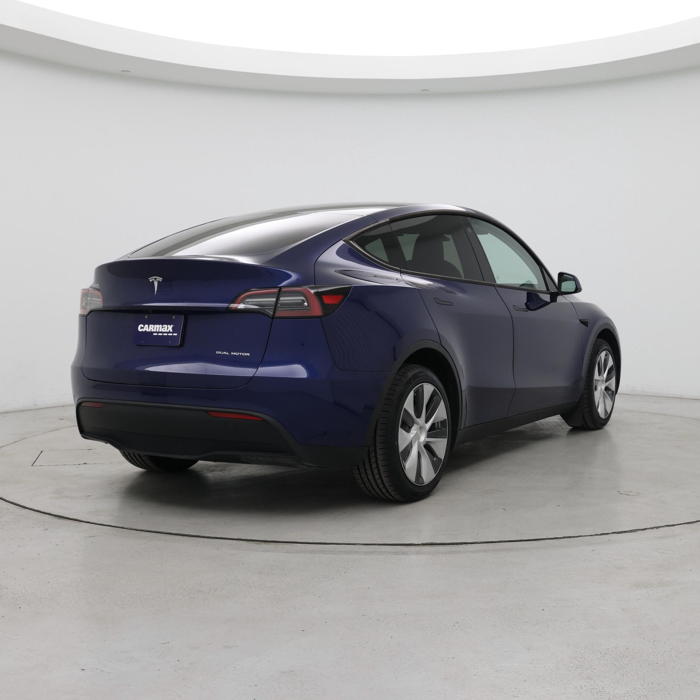 Thumbnail: 2023 Tesla Model Y - 8