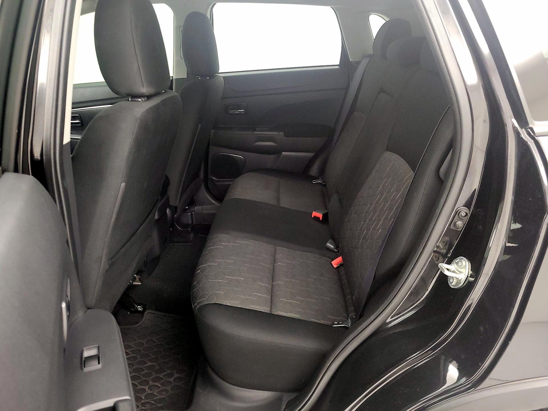 Thumbnail: 2024 Mitsubishi Outlander Sport - 19